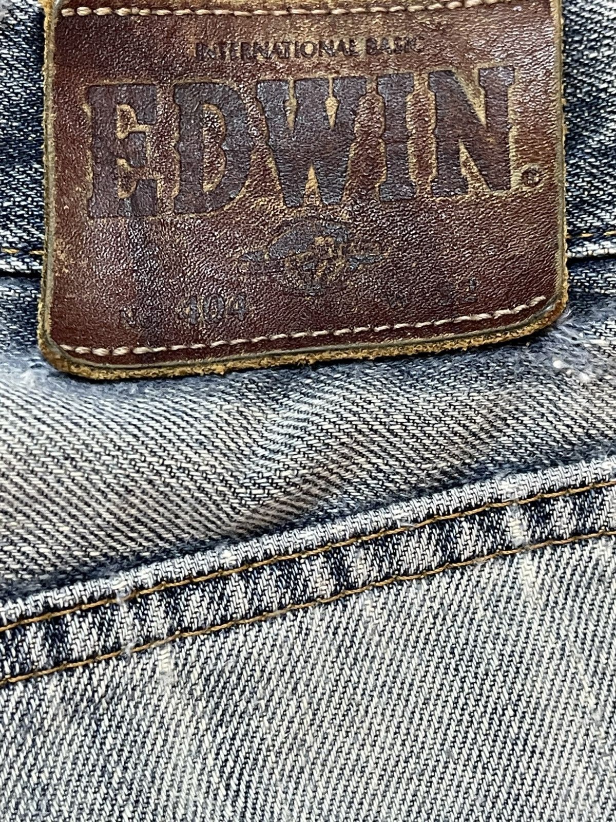 Edwin Vintage Edwin 404 Light Wash Faded Style Baggy Jeans Size US 32 / EU 48 - 9 Thumbnail