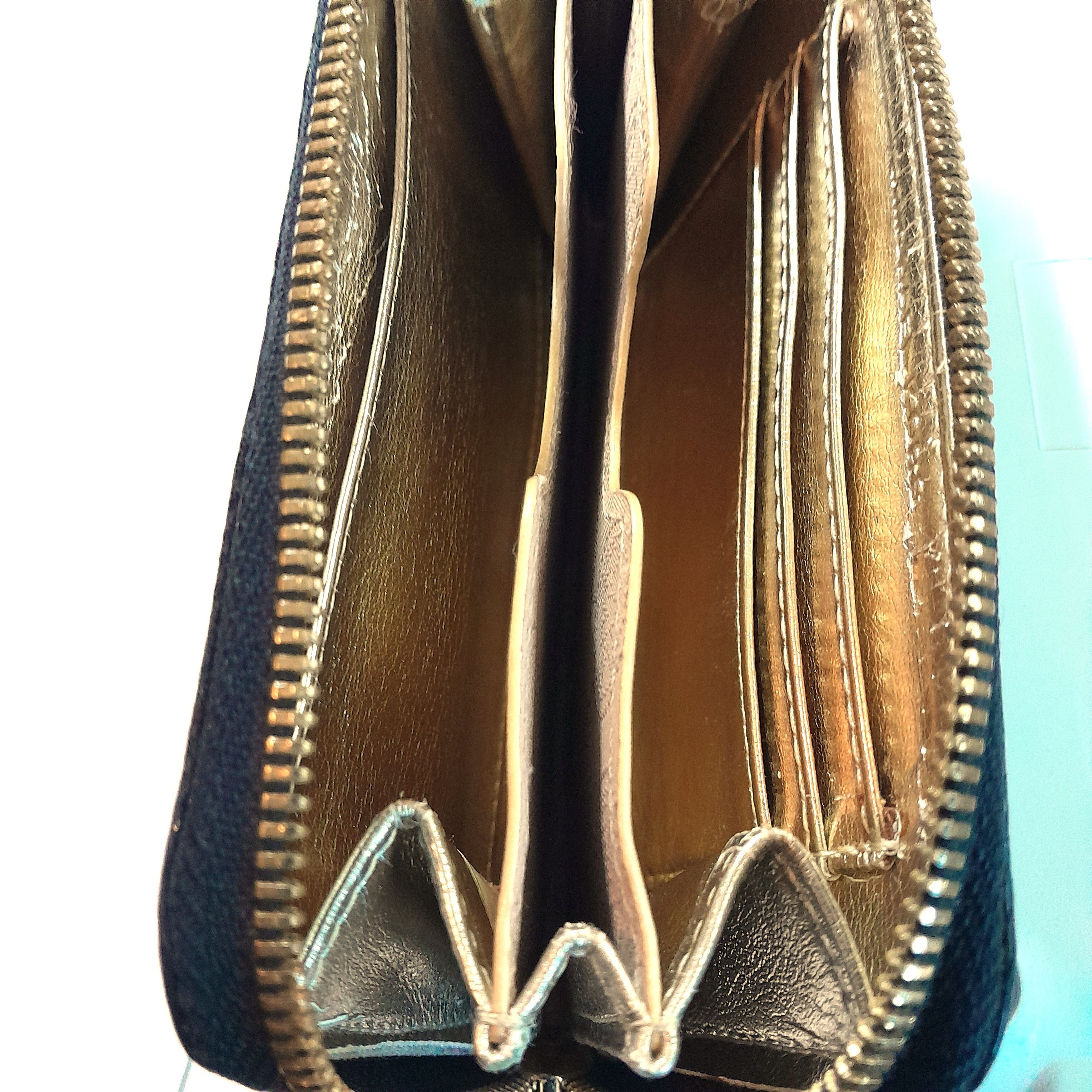 Michael Kors Michael Kors Snake Skin Pattern Round Zip Short Wallet Size ONE SIZE - 4 Thumbnail