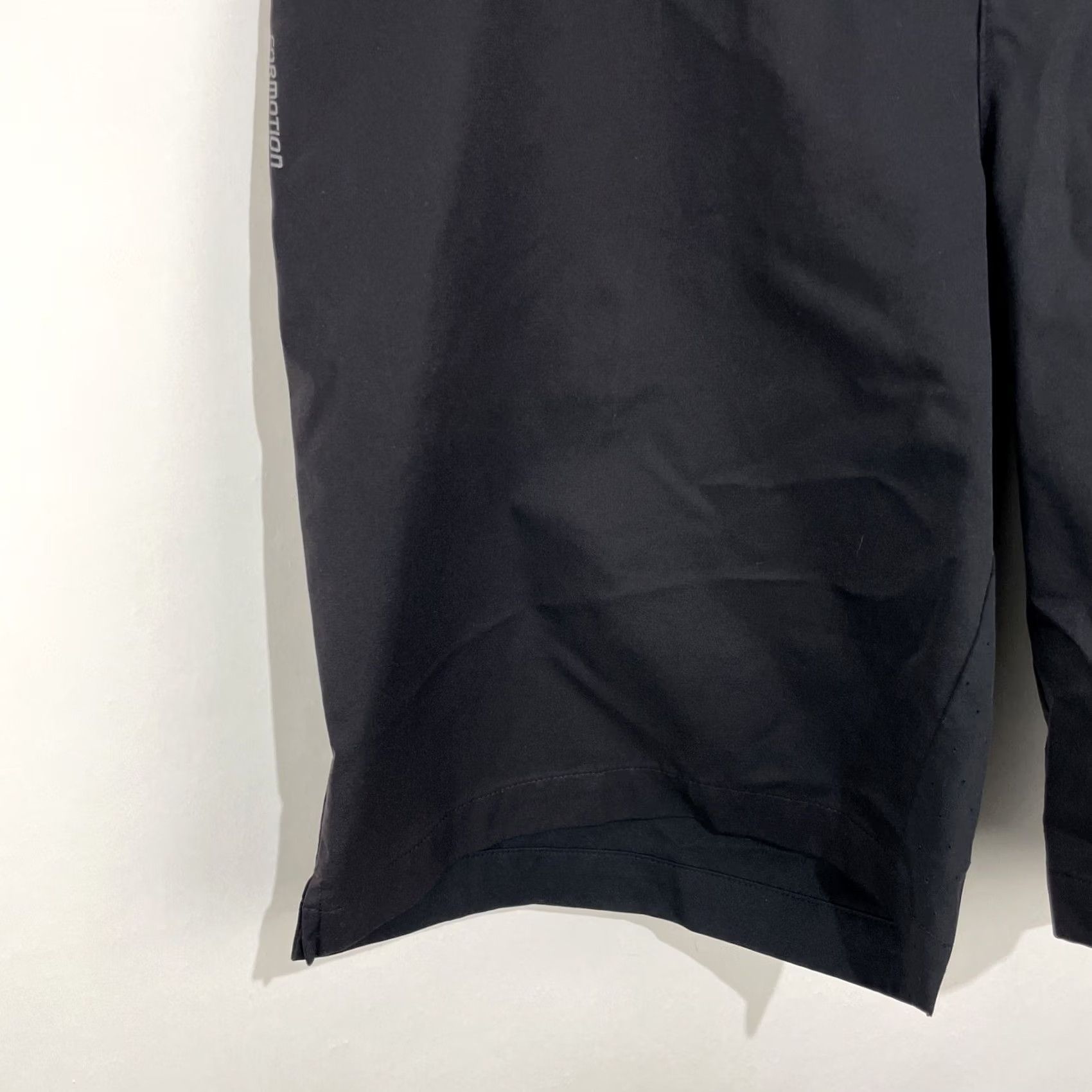 Adidas Adidas Climacool Formotion Black Vented Shorts 38 Outdoor Golf Casual Mens Regular Waist 38 Black Polyester Inseam 11 Adjusted for Searchability Size US 38 / EU 54 - 5 Thumbnail
