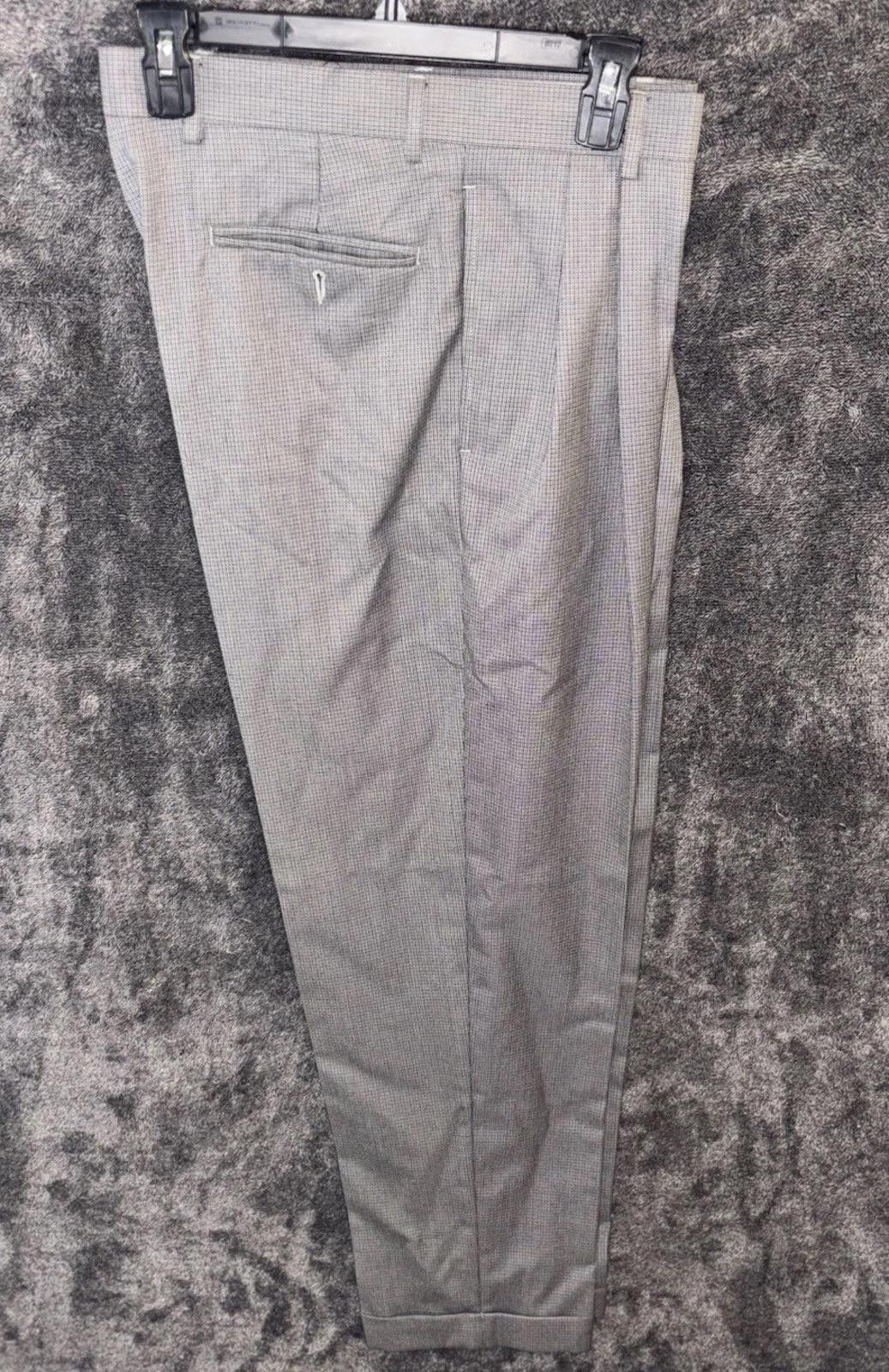 Blundstone Roundtree & Yorke Gray Check Pleated Dress Pants 33x32 Wool Size US 33 - 3 Thumbnail