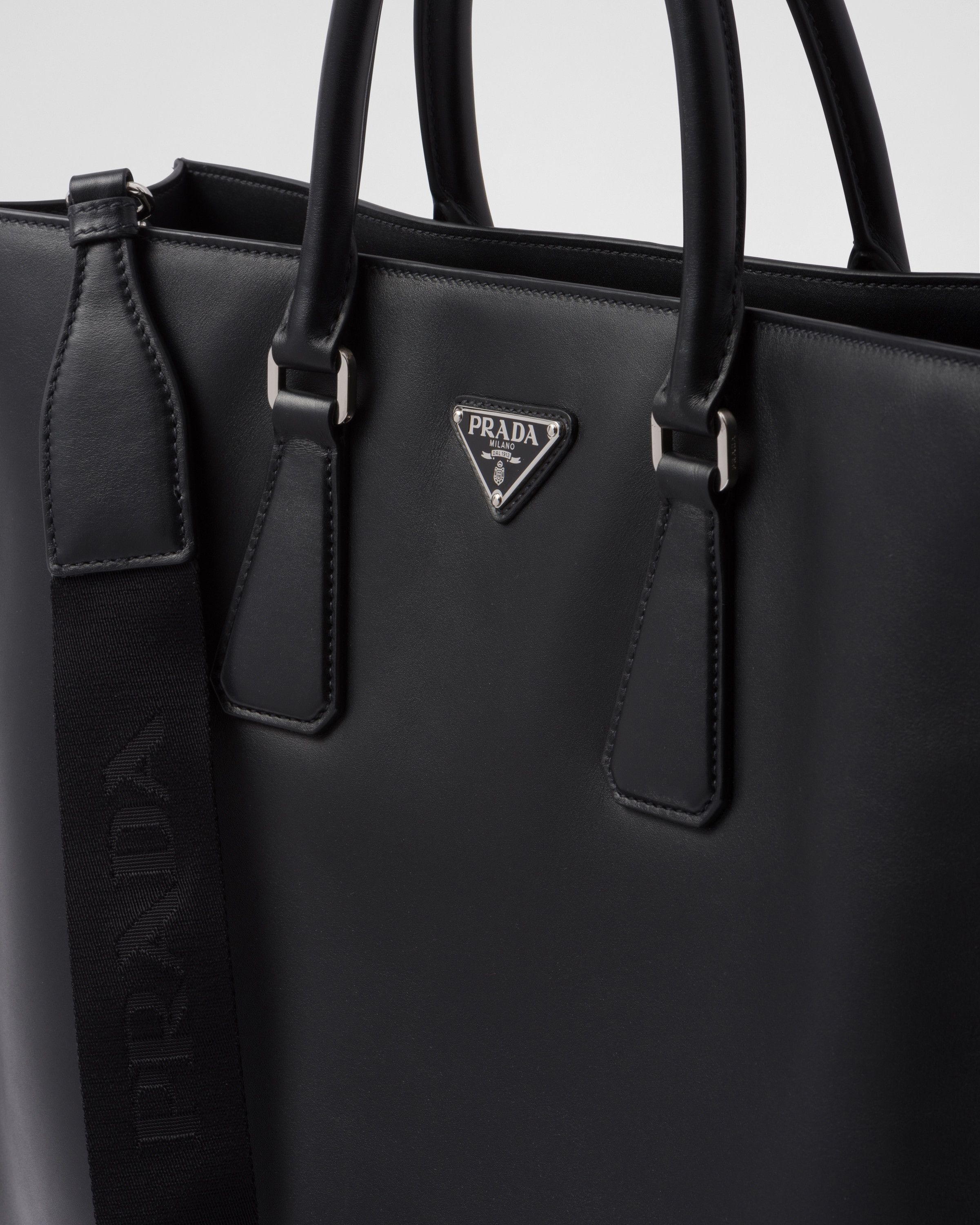 Prada o1bcso1str1025 Size: OS / Soft Calf Leather Bag in Black Size ONE SIZE - 6 Thumbnail