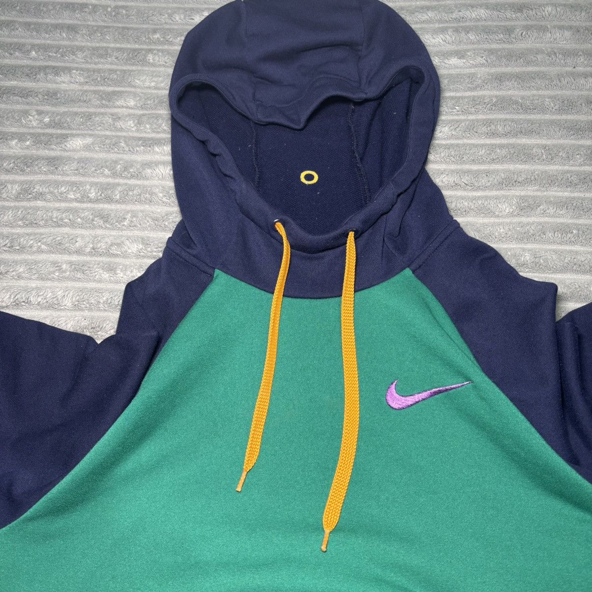 Nike Nike Dri-FIT Polyester Hoodie Stretch Multicolor Size L Size US L / EU 52-54 / 3 - 10 Thumbnail