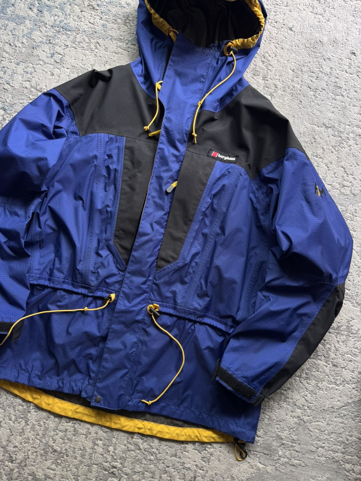 Berghaus Berghaus Vintage Trango Extreme Gore Tex Membrane Jacket L Size US L / EU 52-54 / 3 - 4 Thumbnail