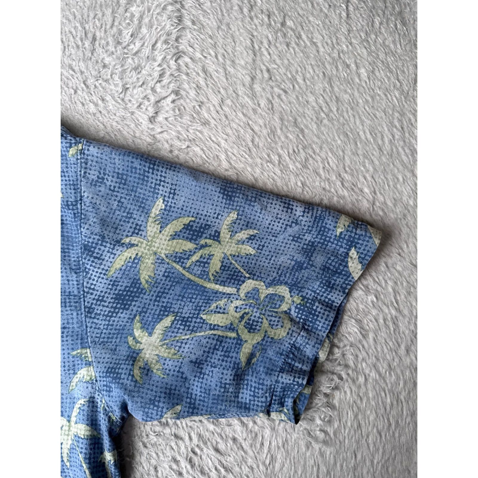 Tommy Bahama Tommy Bahama Shirt Men Large Blue Floral Palm Hawaiian 100% Silk Wood Button Up Size US L / EU 52-54 / 3 - 2 Thumbnail