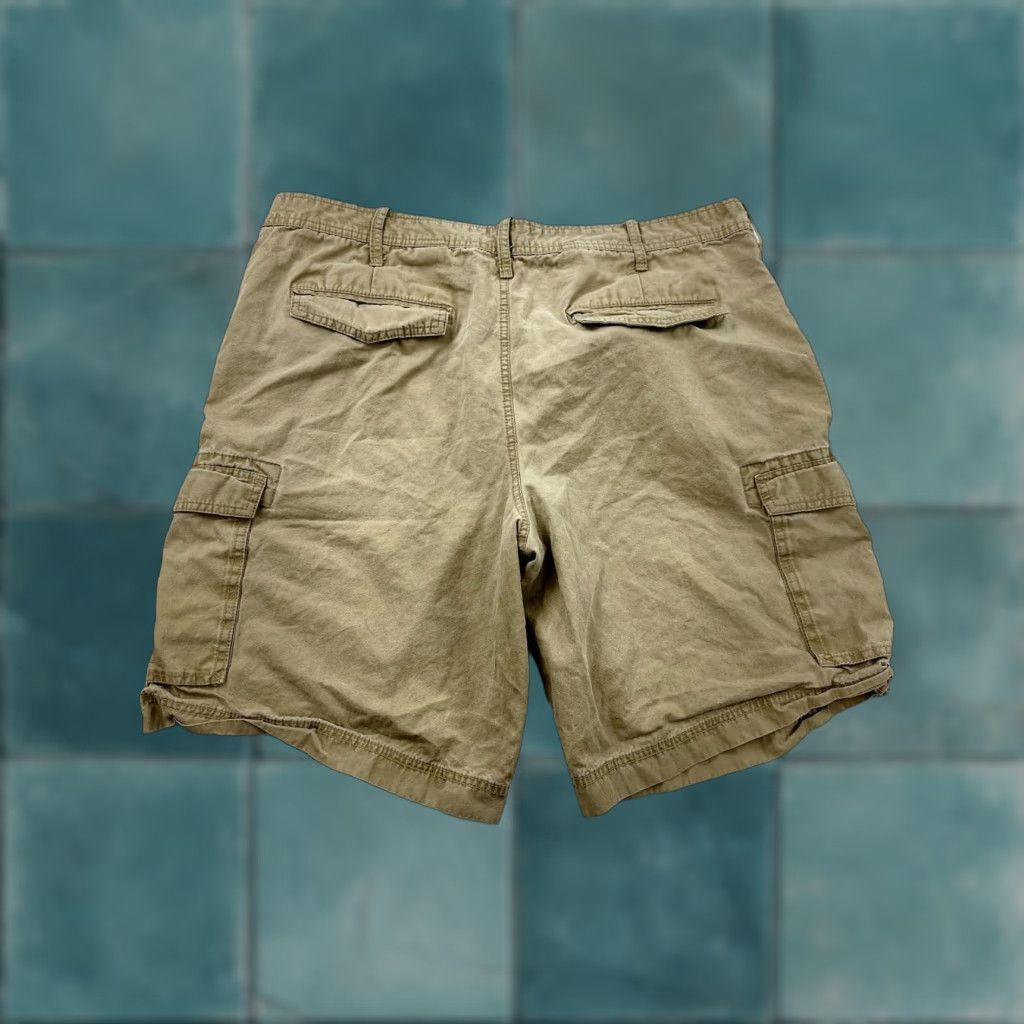 Eddie Bauer VINTAGE Eddie Bauer Shorts Men 42 Khaki Cargo Hiking Safari Trail Pockets Beige 10 in Inseam Classic Regular Mens Size US 42 / EU 58 - 1 Thumbnail