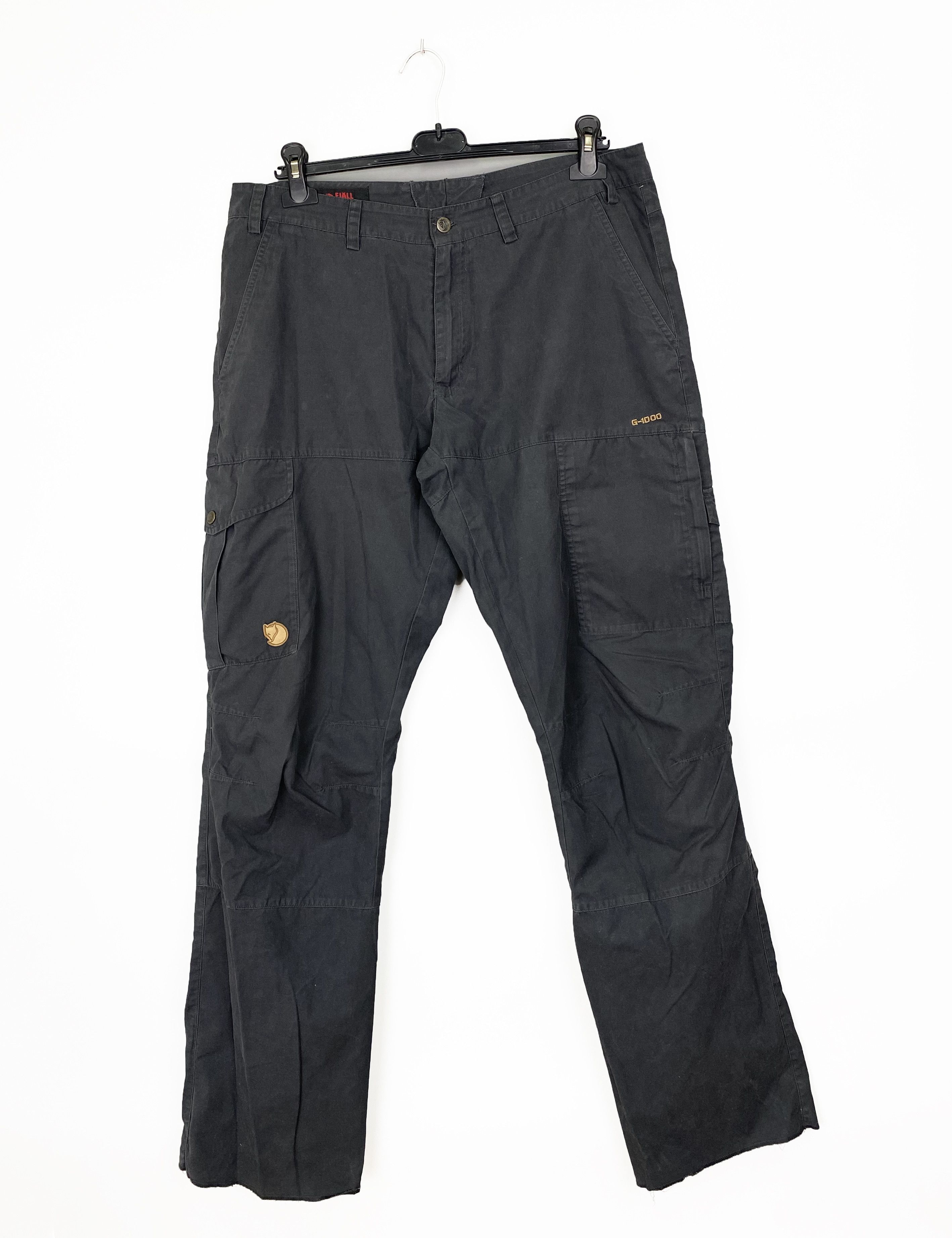 image of Fjallraven G1000 Karl Trousers Vintage Outdoor Cargo Pant in Dark Grey, Men's (Size 36)