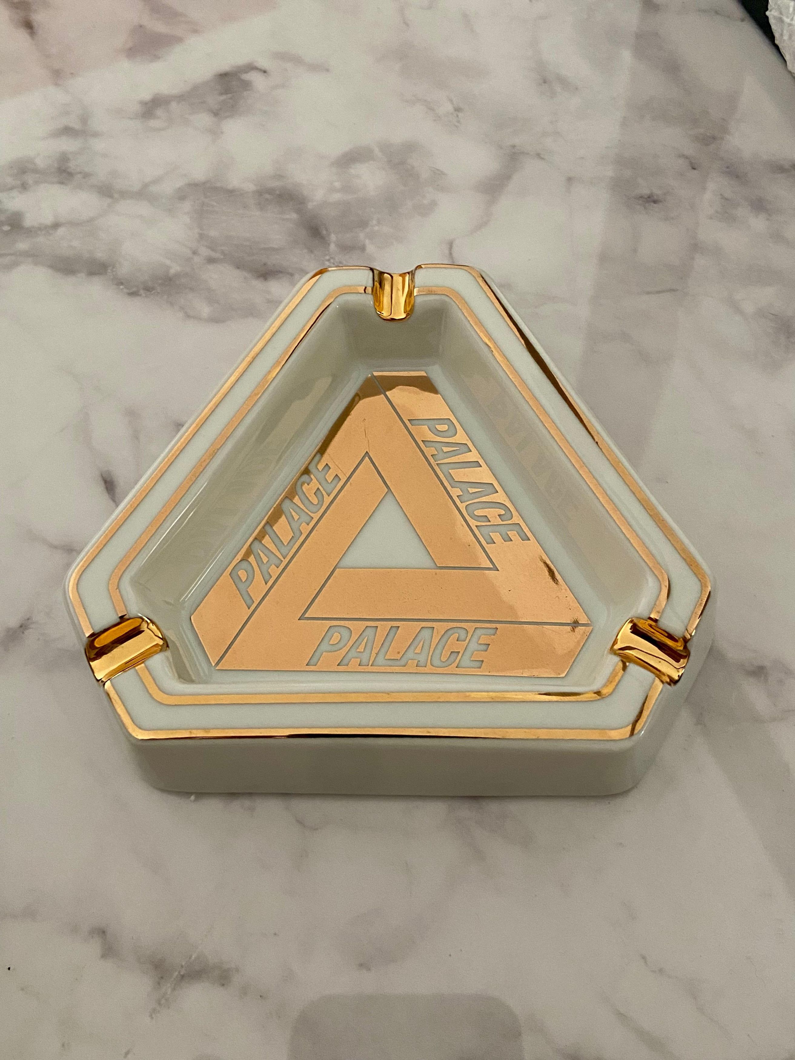 オフィス家具 palace skateboards ash tray Palace Skateboards triferg ceramic Ashtray Brand New In Box