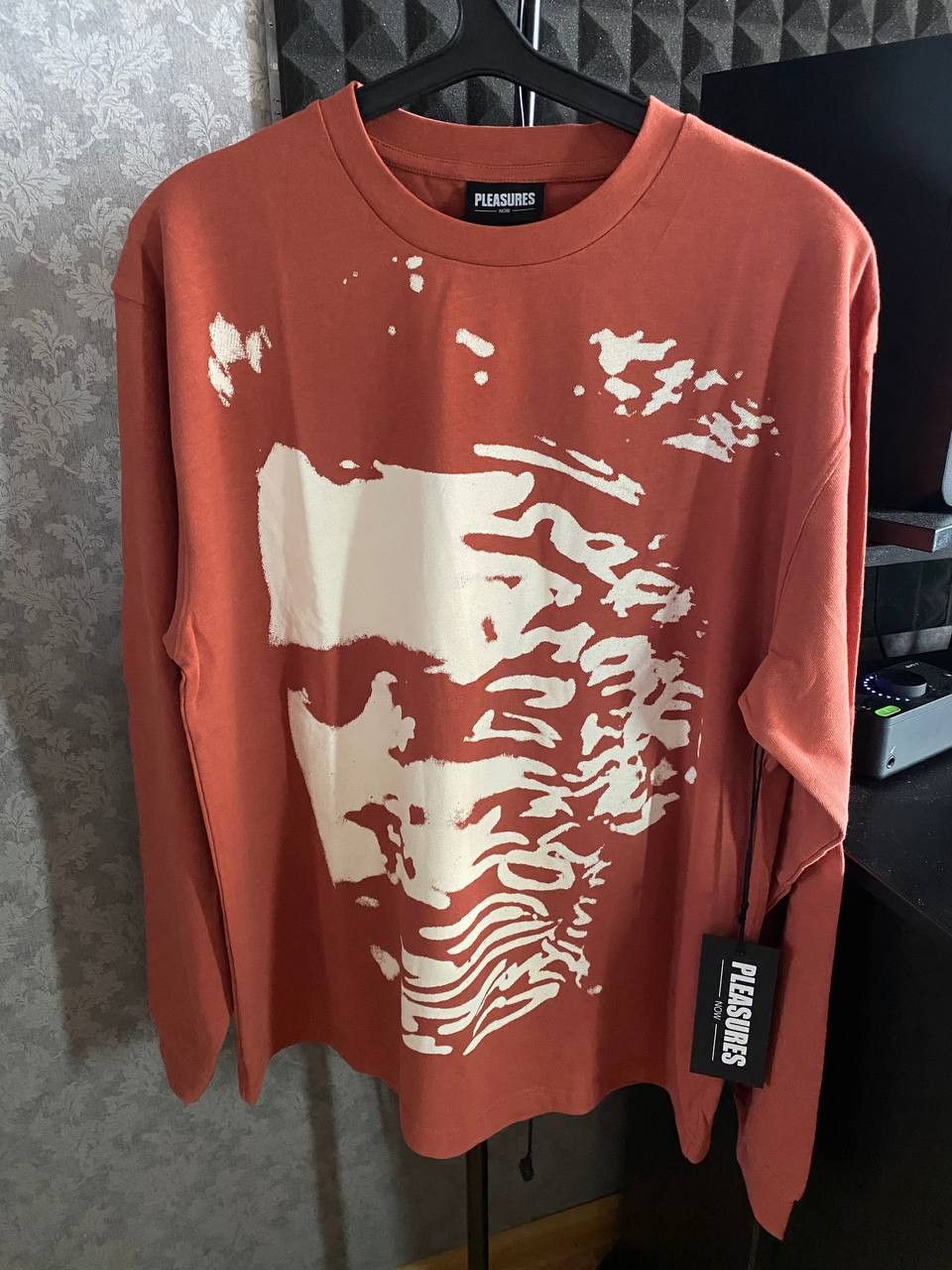 Pleasures Pleasures - Hated Longsleeve Size US L / EU 52-54 / 3 - 1 Thumbnail