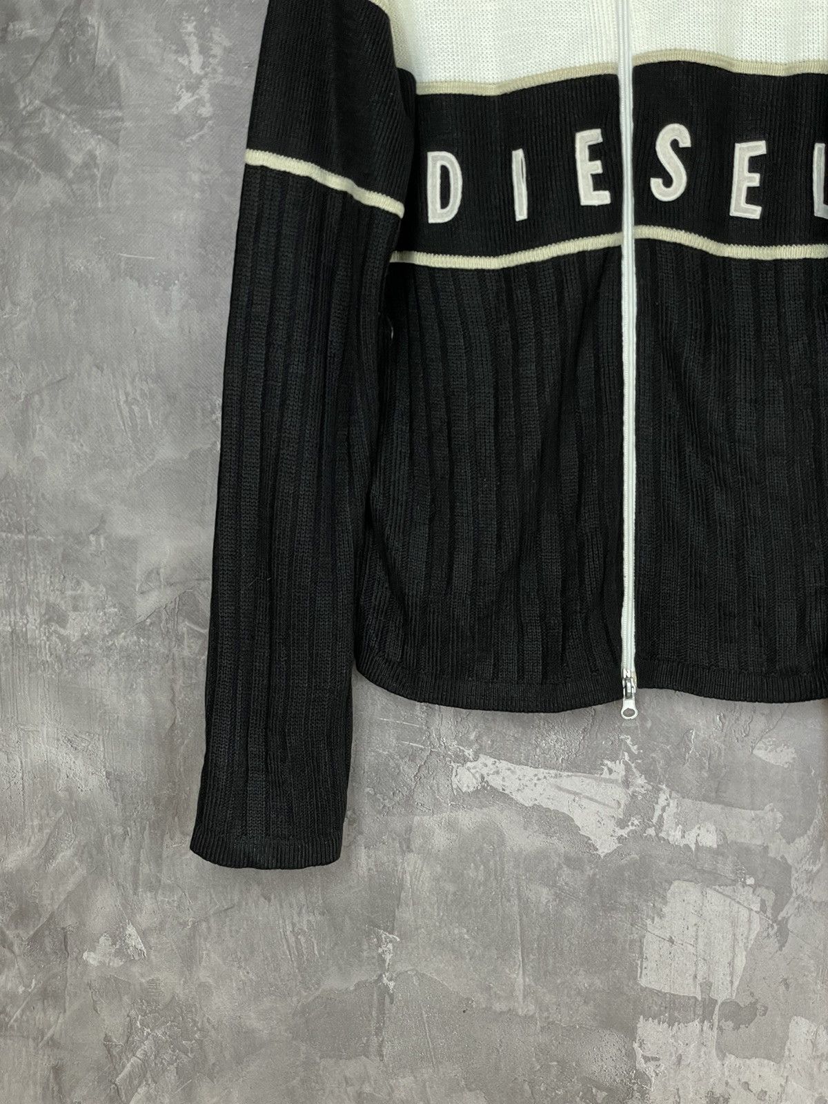 Diesel × If Six Was Nine × Japanese Brand Vintage Diesel Big Center Logo Y2K Avant Garde Boxy Sweater Size US S / EU 44-46 / 1 - 5 Thumbnail