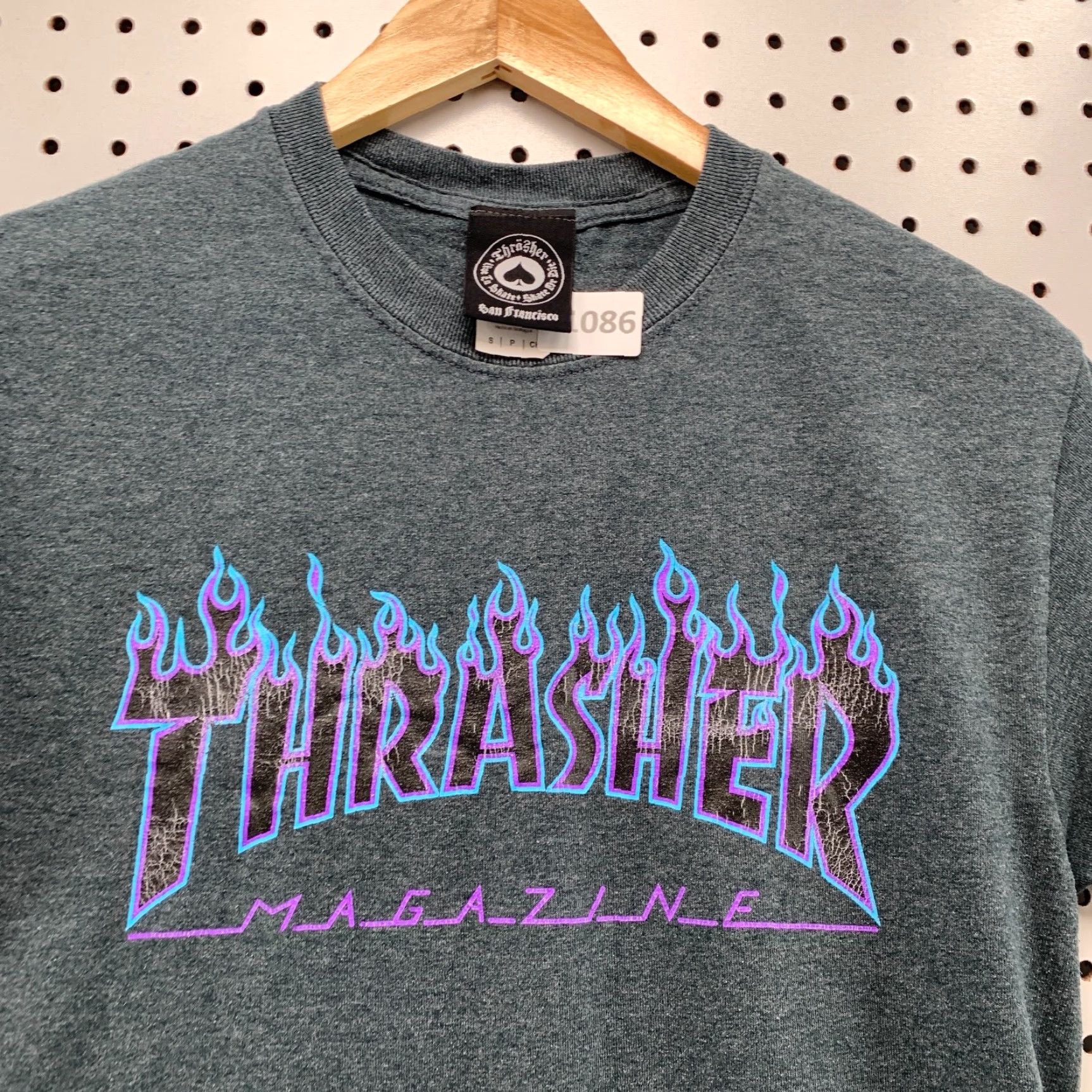 Thrasher VINTAGE Thrasher Shirt Mens Small Blue Purple Flame Skateboard Fire Graphic 17.5x28 Size US S / EU 44-46 / 1 - 7 Thumbnail