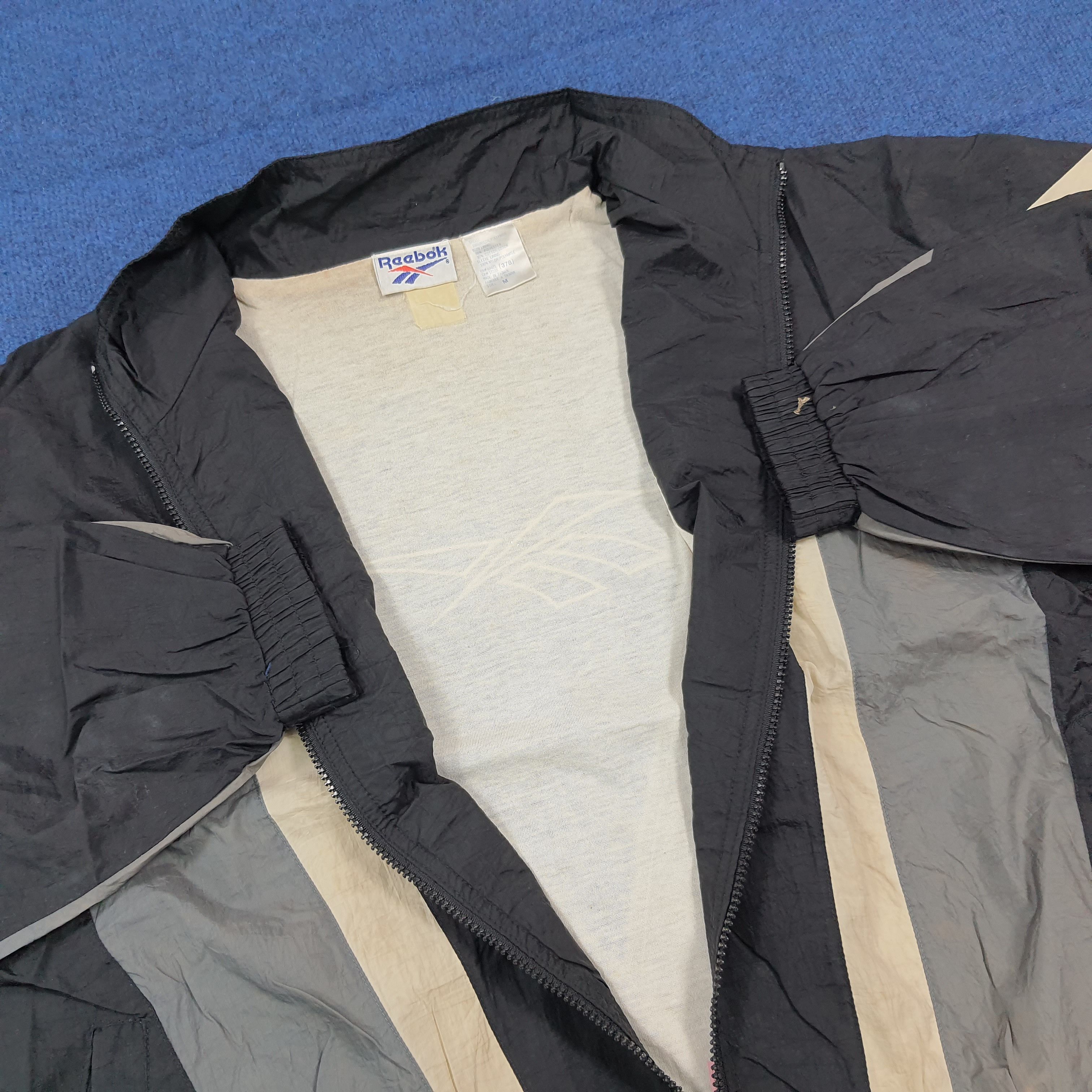Reebok Vintage 90s Reebok Windbreaker Jacket Oversize C290N25 Size US M / EU 48-50 / 2 - 6 Thumbnail