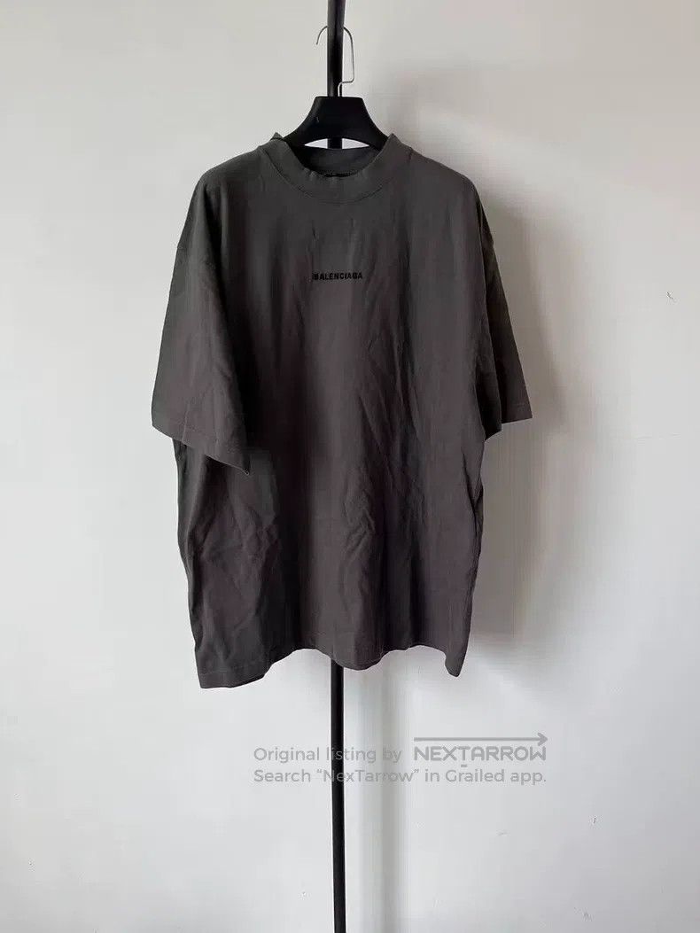 Balenciaga Balenciaga Letter Logo Embroidered Round Neck Short Sleeve Size US L / EU 52-54 / 3 - 1 Thumbnail