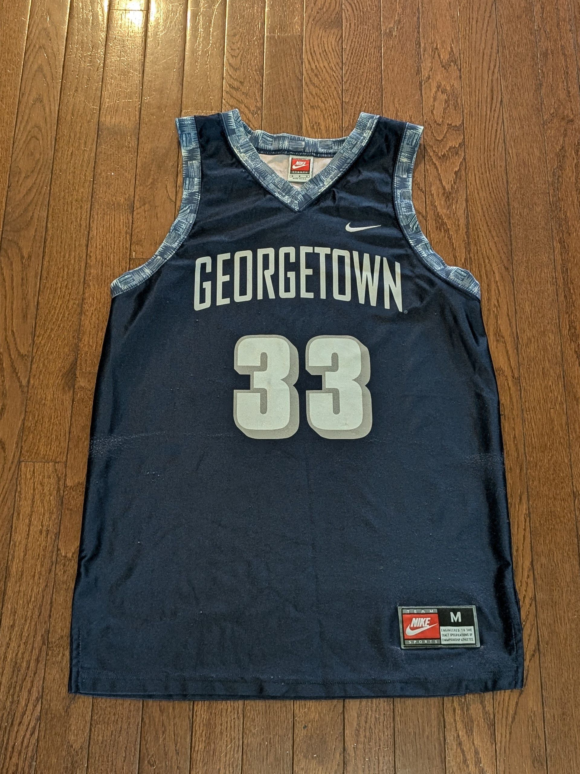 Nike Vintage Georgetown Nike '33' Jersey - Size M Size US M / EU 48-50 / 2 - 1 Thumbnail