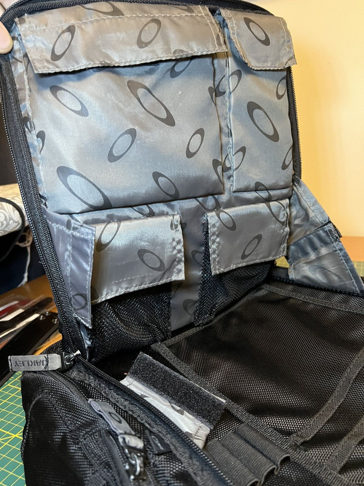 Oakley Vintage Oakley tactical heavy duty crossbody utility bag Size ONE SIZE - 16 Thumbnail
