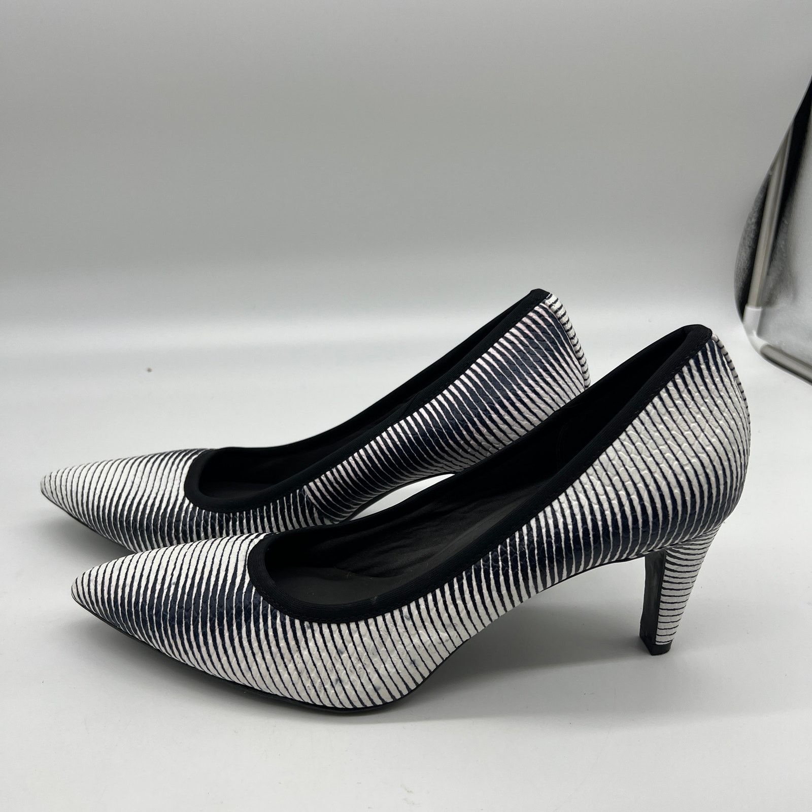 Other Lori Goldstein Collection Novelty Pumps Size 11 M Size US 11 / IT 41 - 1 Thumbnail