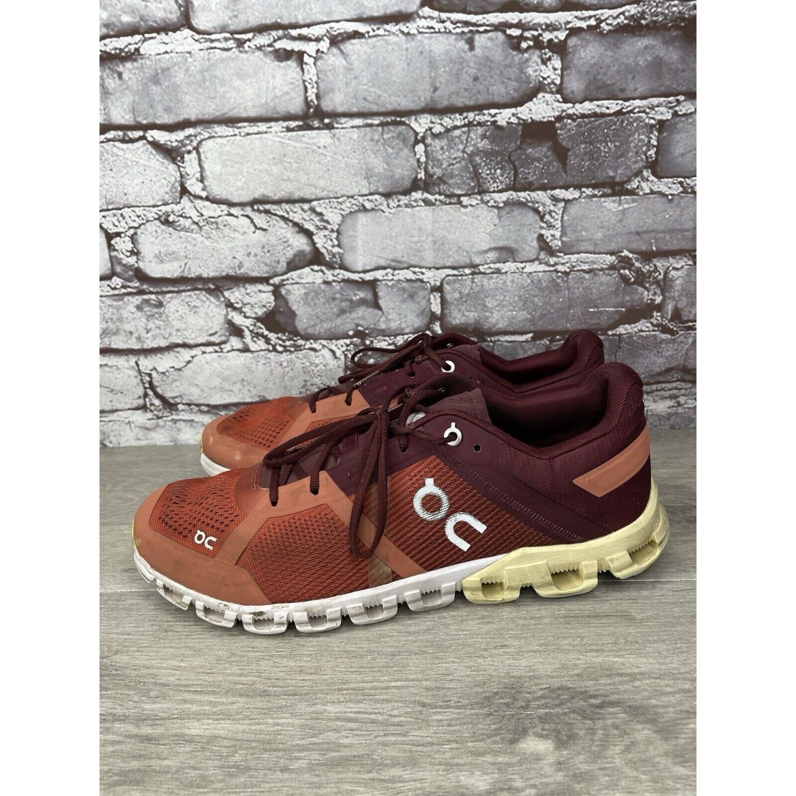 On On Cloudflow Flare Dawn Burgundy Red Synthetic Lace Gym Shoe Size US 9.5 / EU 42-43 - 10 Thumbnail