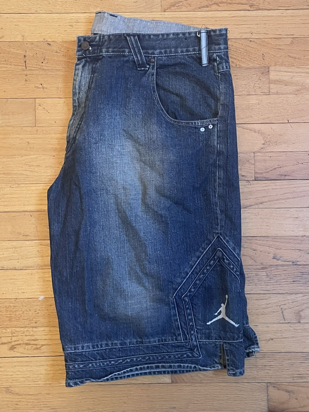 Jordan Brand × Nike Jordan Jean Shorts Size US 42 / EU 58 - 4 Thumbnail