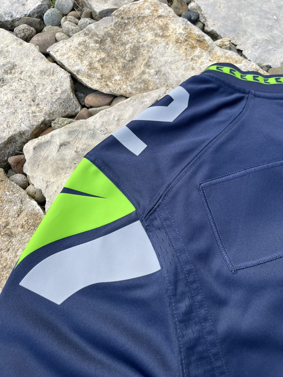 NFL × Nike Nike on Field NFL Seattle Seahawks jersey t-shirt FAN 12 tee Size US L / EU 52-54 / 3 - 22 Thumbnail
