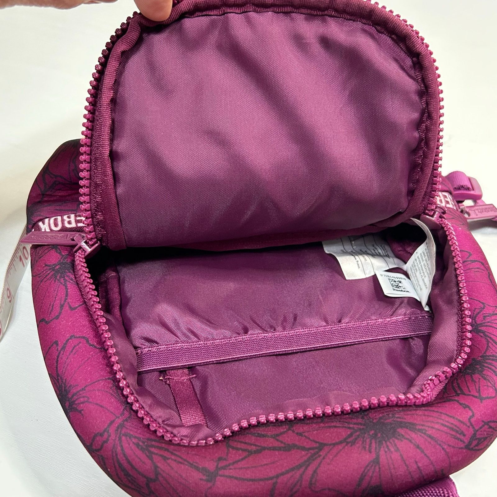 Reebok Reebok Mini Backpack Maroon Floral Neoprene Front Zip Logo Size ONE SIZE - 3 Thumbnail