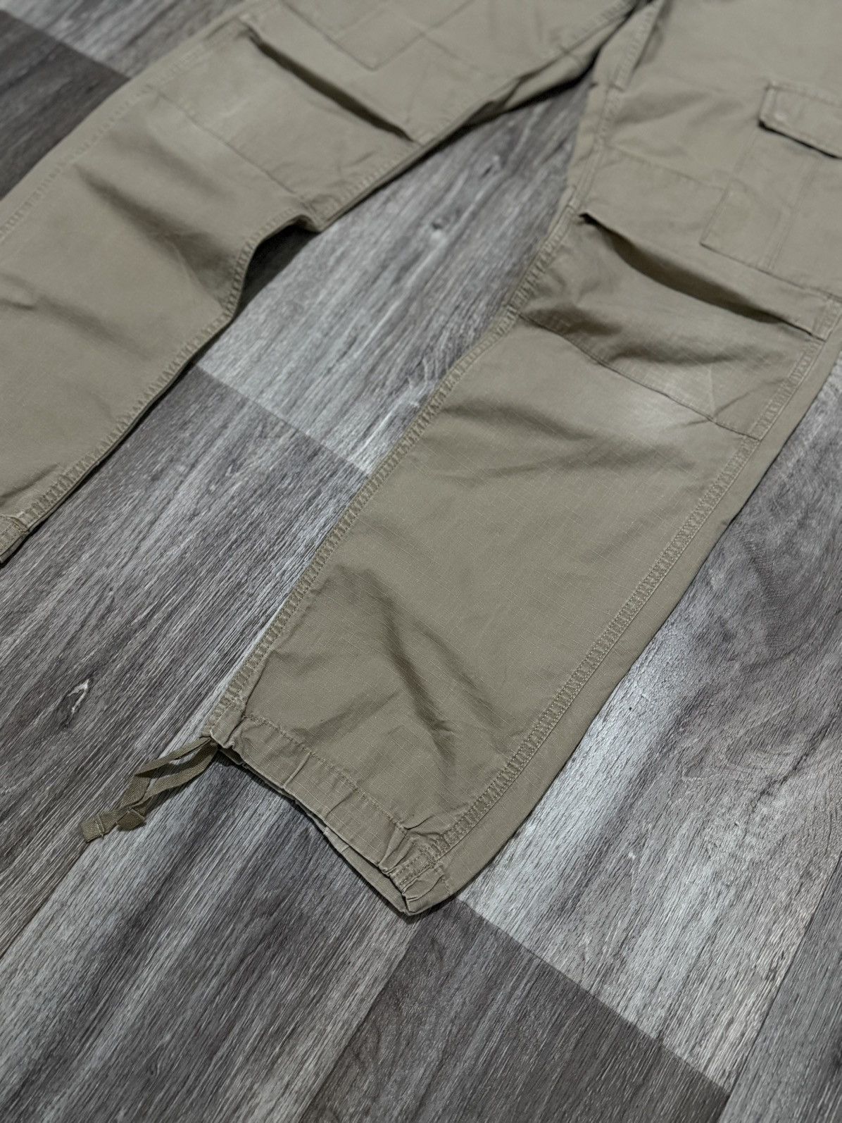 Carhartt CARHARTT MILITARY CARGO PANTS MEN’S ARMY CLASSIC DISTRESSED Size US 34 / EU 50 - 9 Thumbnail