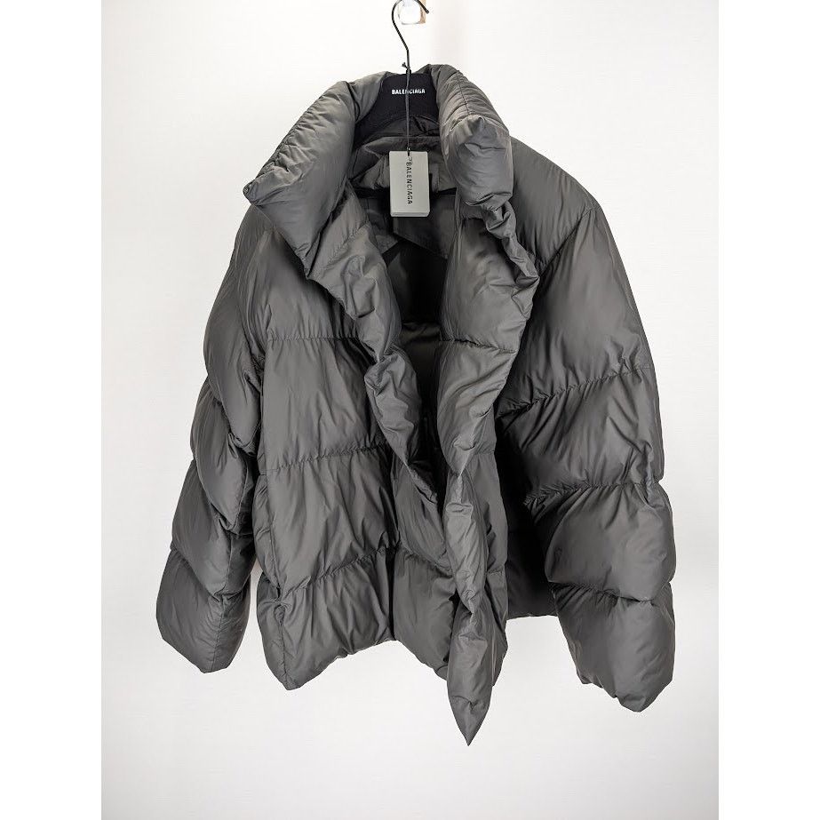 Balenciaga o1rshd1 Wrap Puffer Coated Light Nylon in Black Size US S / EU 44-46 / 1 - 1 Thumbnail
