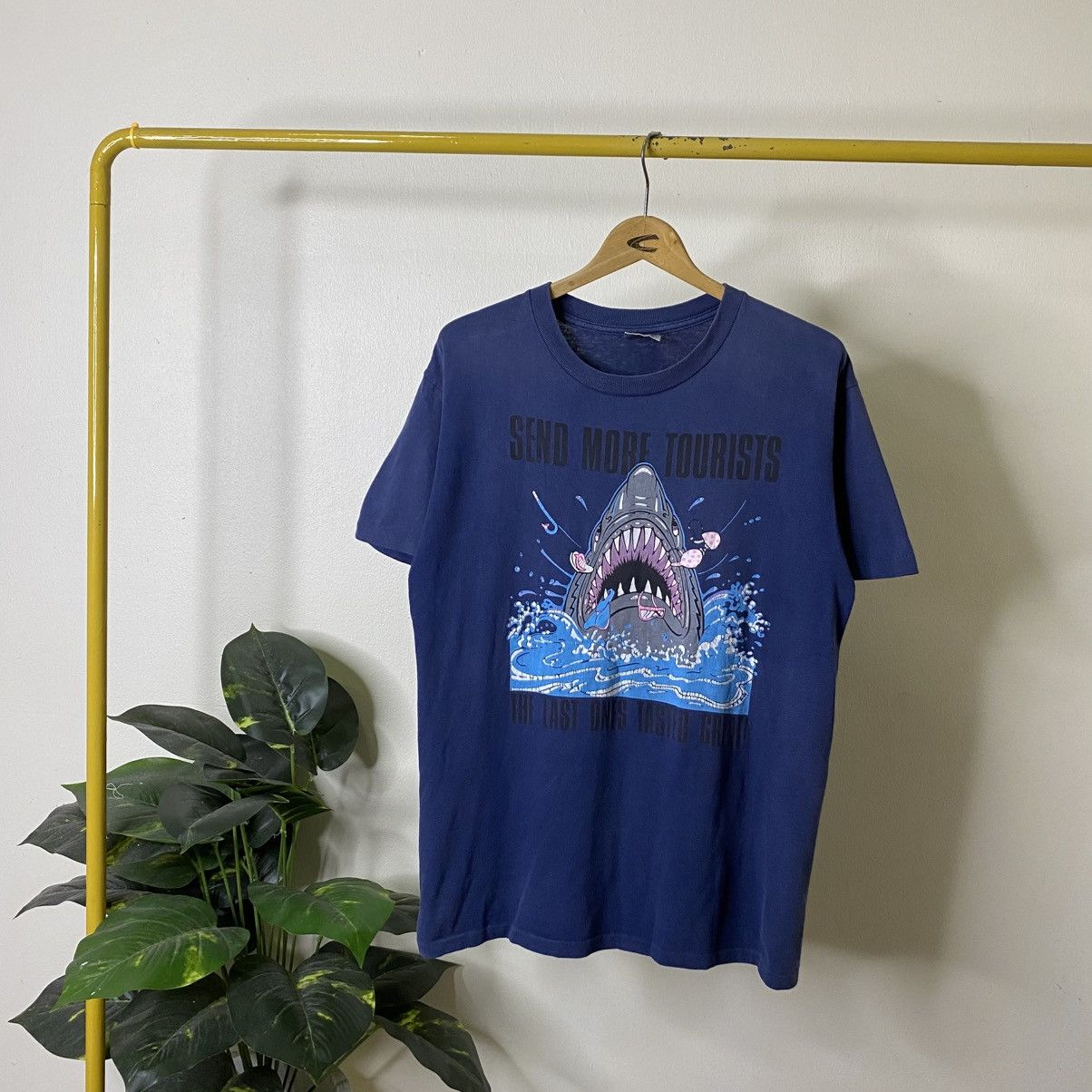 Vintage 1990s Sharks Send More Tourists Funny Humor T Shirt Size US M / EU 48-50 / 2 - 1 Thumbnail