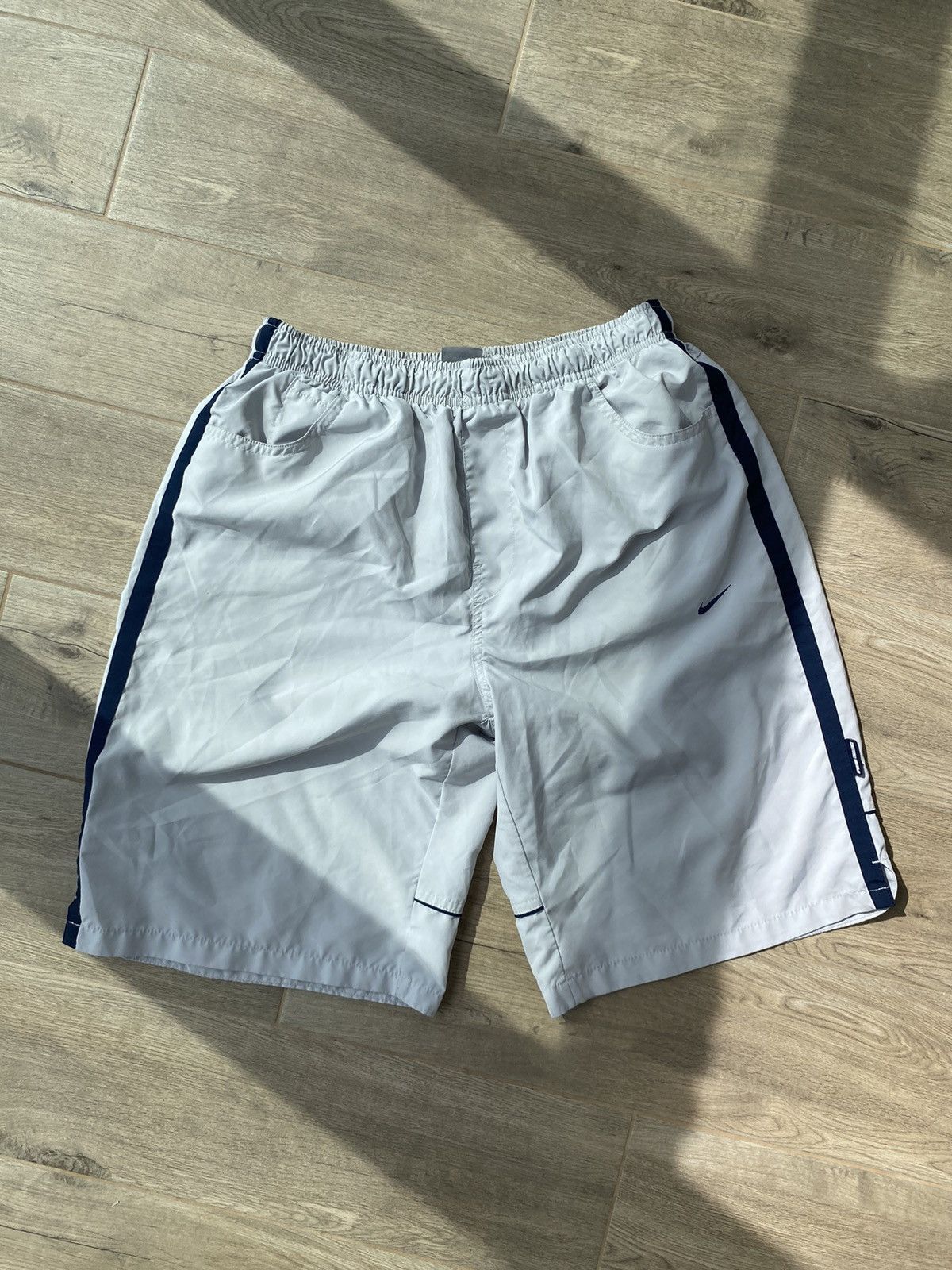 Nike Nike Vintage Nylon Shorts Size US 34 / EU 50 - 1 Thumbnail