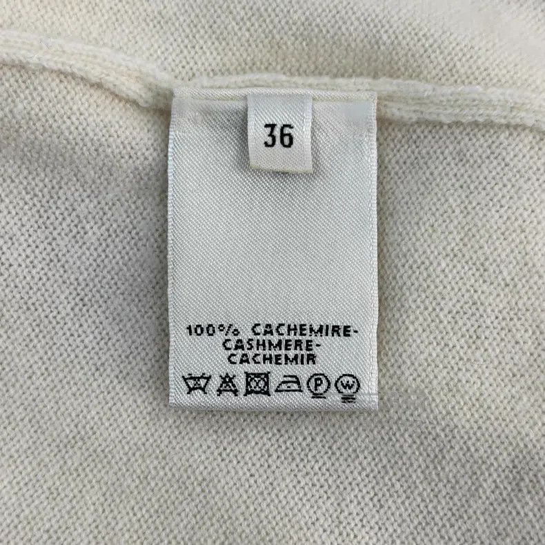 Hermes Hermes Off-White Metal Logo Cashmere Sweater Size XS / US 0-2 / IT 36-38 - 6 Thumbnail