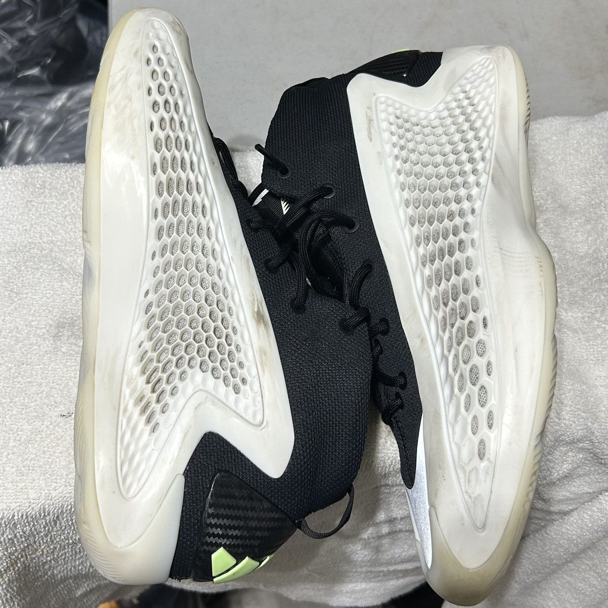Adidas Adidas Men's AE 1 Stormtrooper White Basketball Shoes Sz 9.5 Size US 9.5 / EU 42-43 - 3 Thumbnail