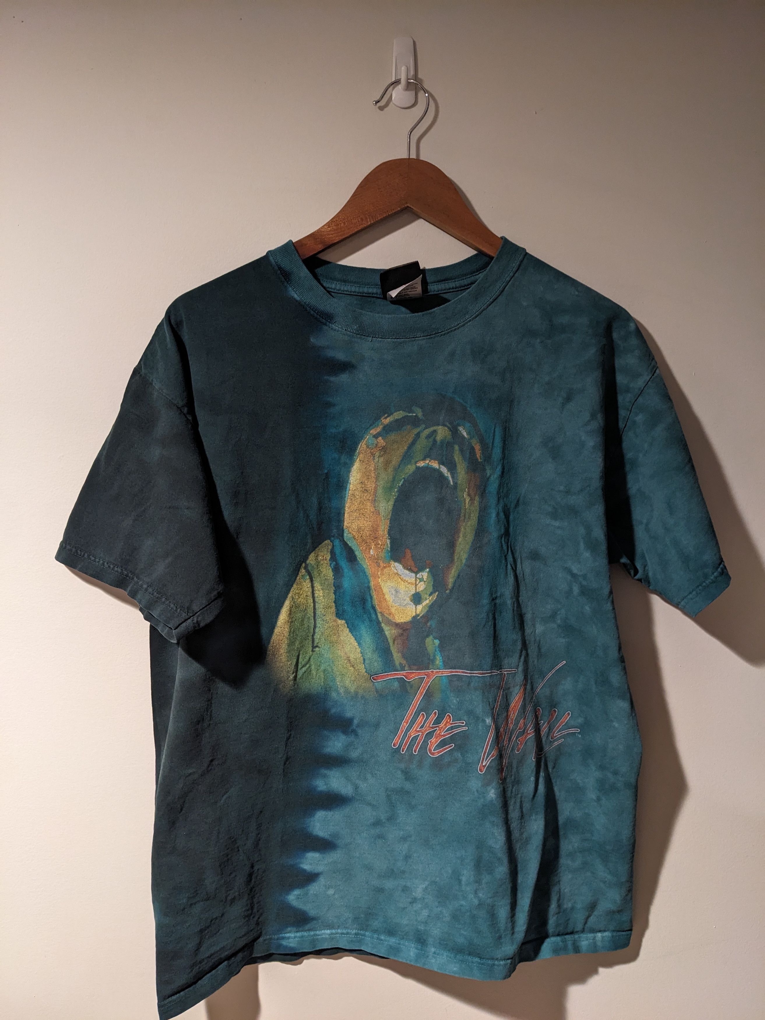Band Tees × Pink Floyd × Vintage Vintage 2007 Pink Floyd The Wall Liquid Blue Large T-Shirt Size US L / EU 52-54 / 3 - 1 Thumbnail