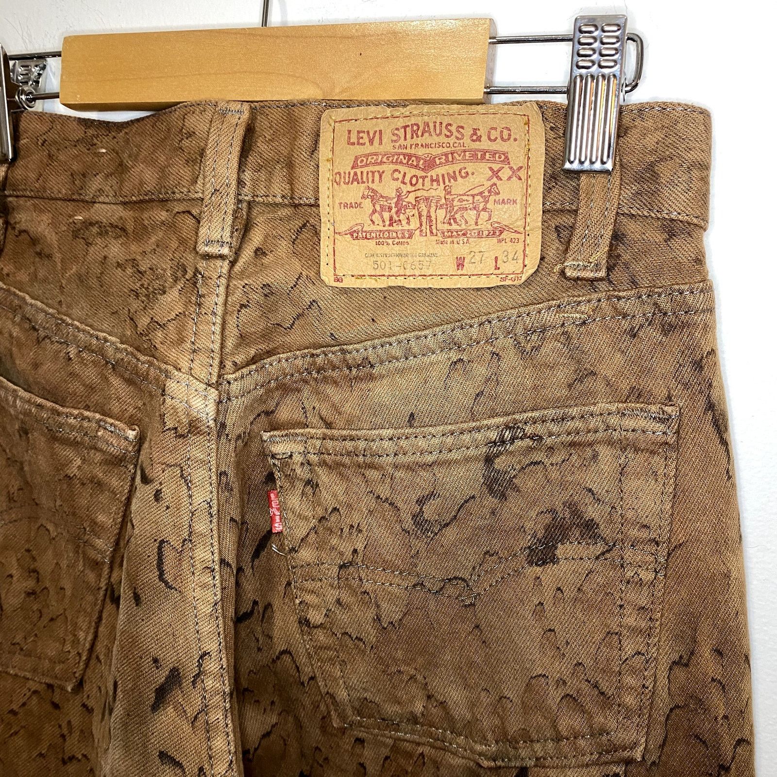 Levi's Vintage Levi's 501 Button Fly Denim Jeans Cheetah Print Size 26" / US 2 / IT 38 - 6 Thumbnail