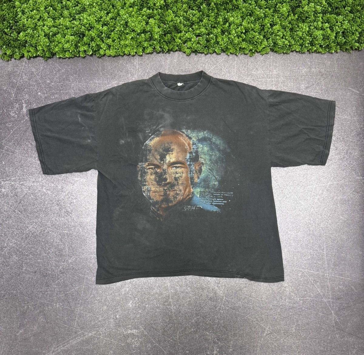 Band Tees Star Trek vinatge tee Jean Luc Picard Thrashed Faded Shirt Size US L / EU 52-54 / 3 - 1 Thumbnail