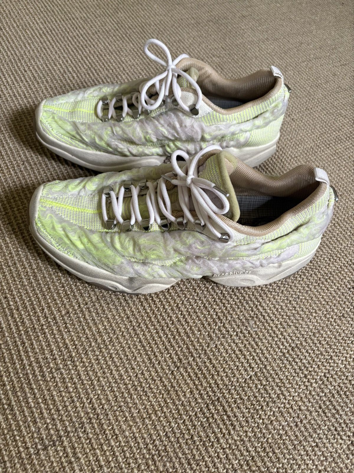 Acne Studios Acne Studios Sneakers Neon Size US 10 / EU 43 - 2 Thumbnail