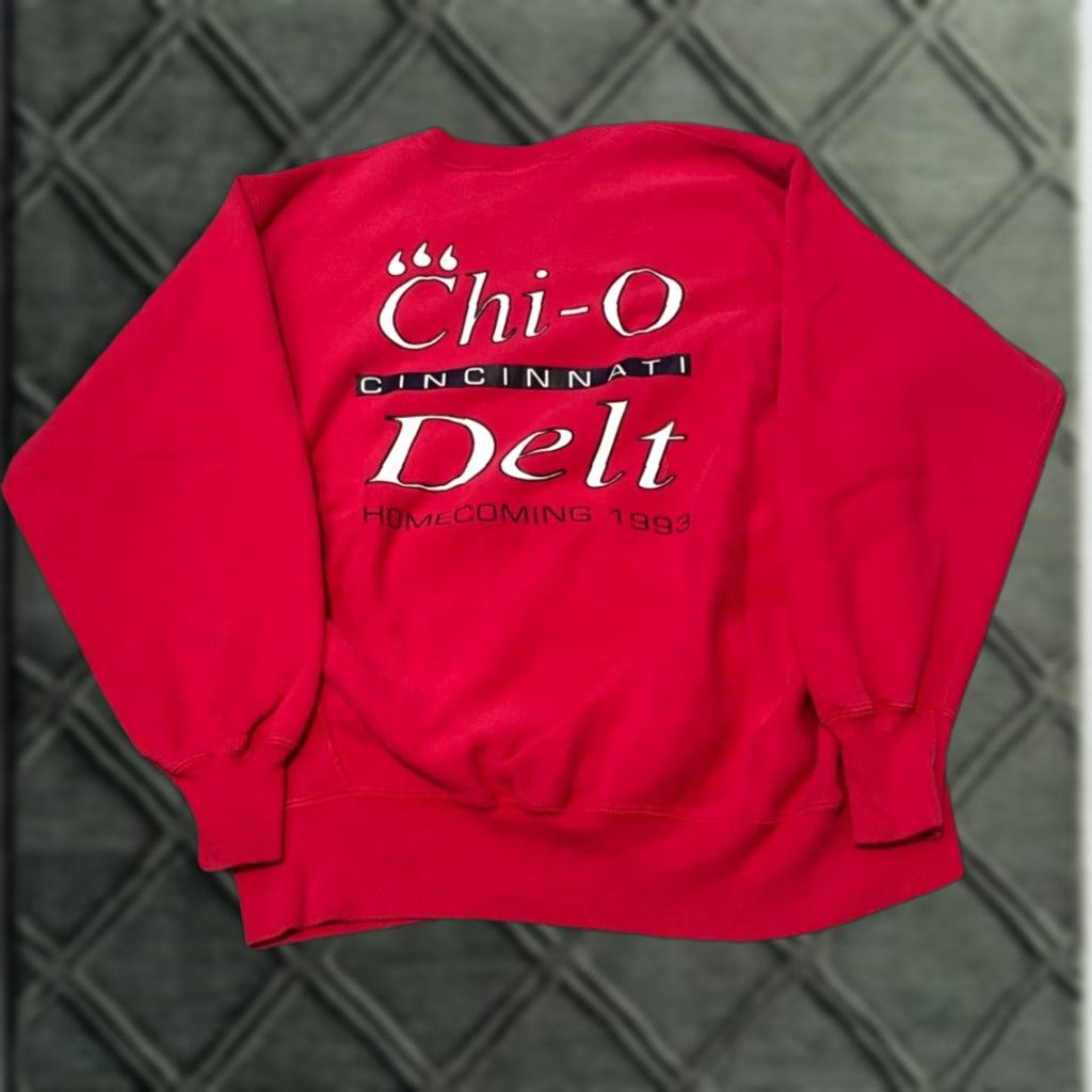 Lee VTG 1993 Chi Omega Sorority University Cincinnati Crewneck Sweatshirt XL Red Pullover Unisex Adults Sweatshirt Size XL / US 12-14 / IT 48-50 - 1 Thumbnail