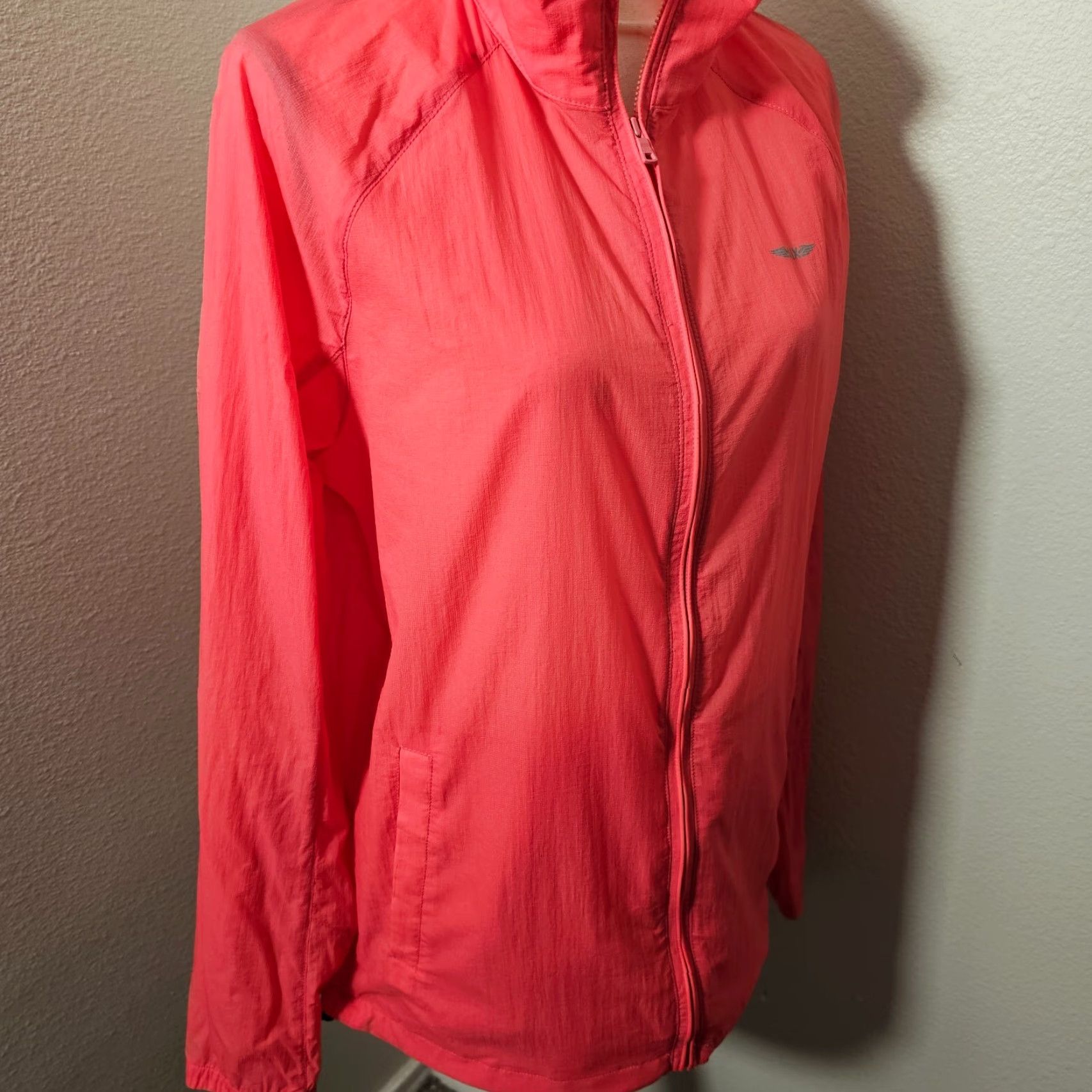 Armani Exchange Armani Exchange Women's Windbreaker Semi Sheer Pink Size M Adjustable Casual Jacket Windbreaker Women Pink M Casual Size M / US 6-8 / IT 42-44 - 6 Thumbnail