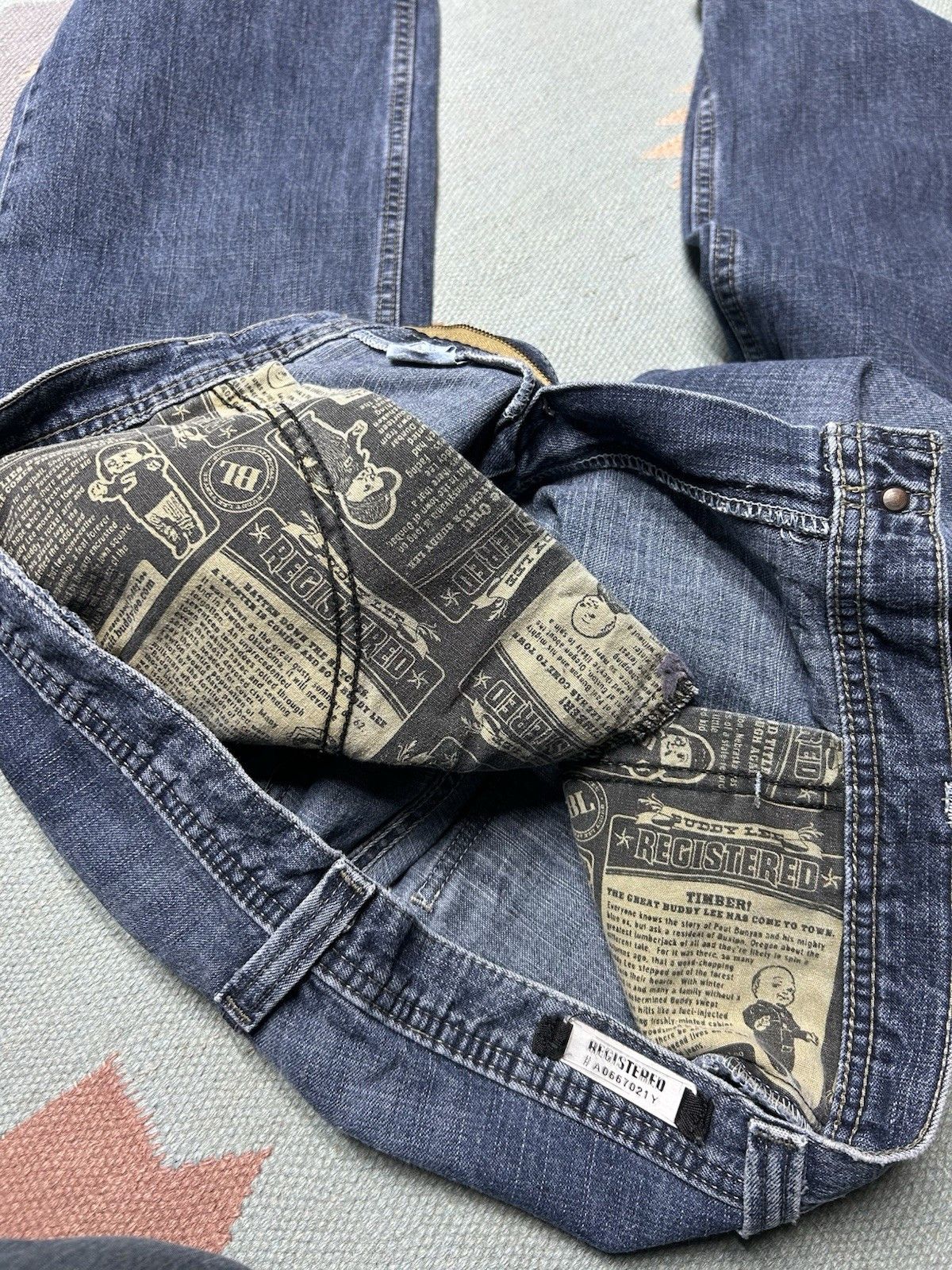 Vintage y2k Lee dungaree jeans buddy Lee workwear dark baggy 33x32 Size US 33 - 8 Thumbnail