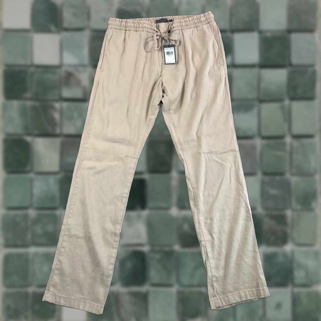 John Varvatos John Varvatos Campos Pants Men 33x32 Khaki Linen Blend Relaxed Fit NWT Beige Solid 90s USA Mens Size US 33 - 1 Thumbnail