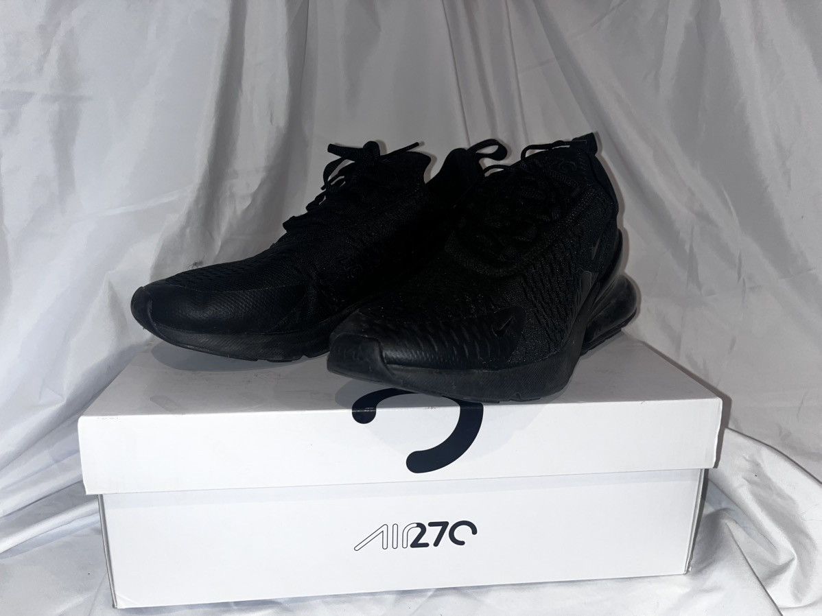 Nike Air Max 270 Size US 10 / EU 43 - 1 Thumbnail