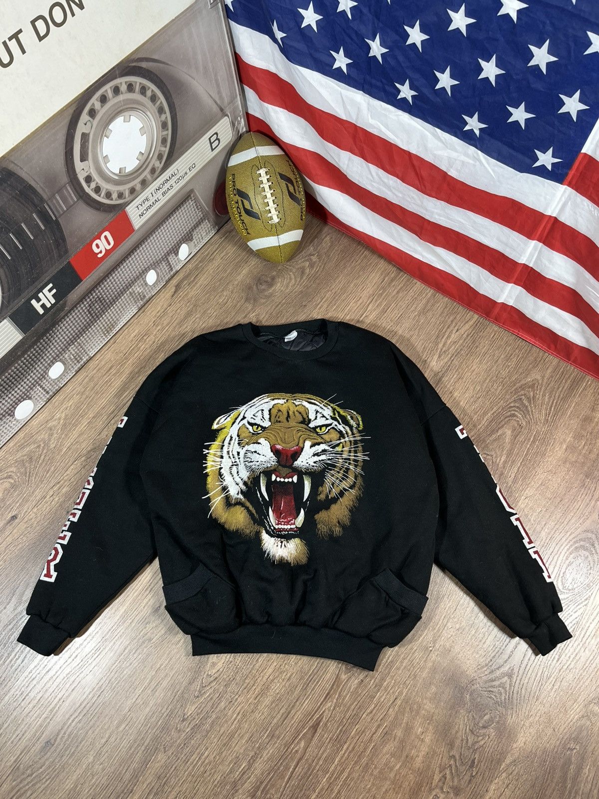 Vintage Vintage 90s Tiger🐯 Rare Sweatshirt warm with pockets Size US XL / EU 56 / 4 - 1 Thumbnail