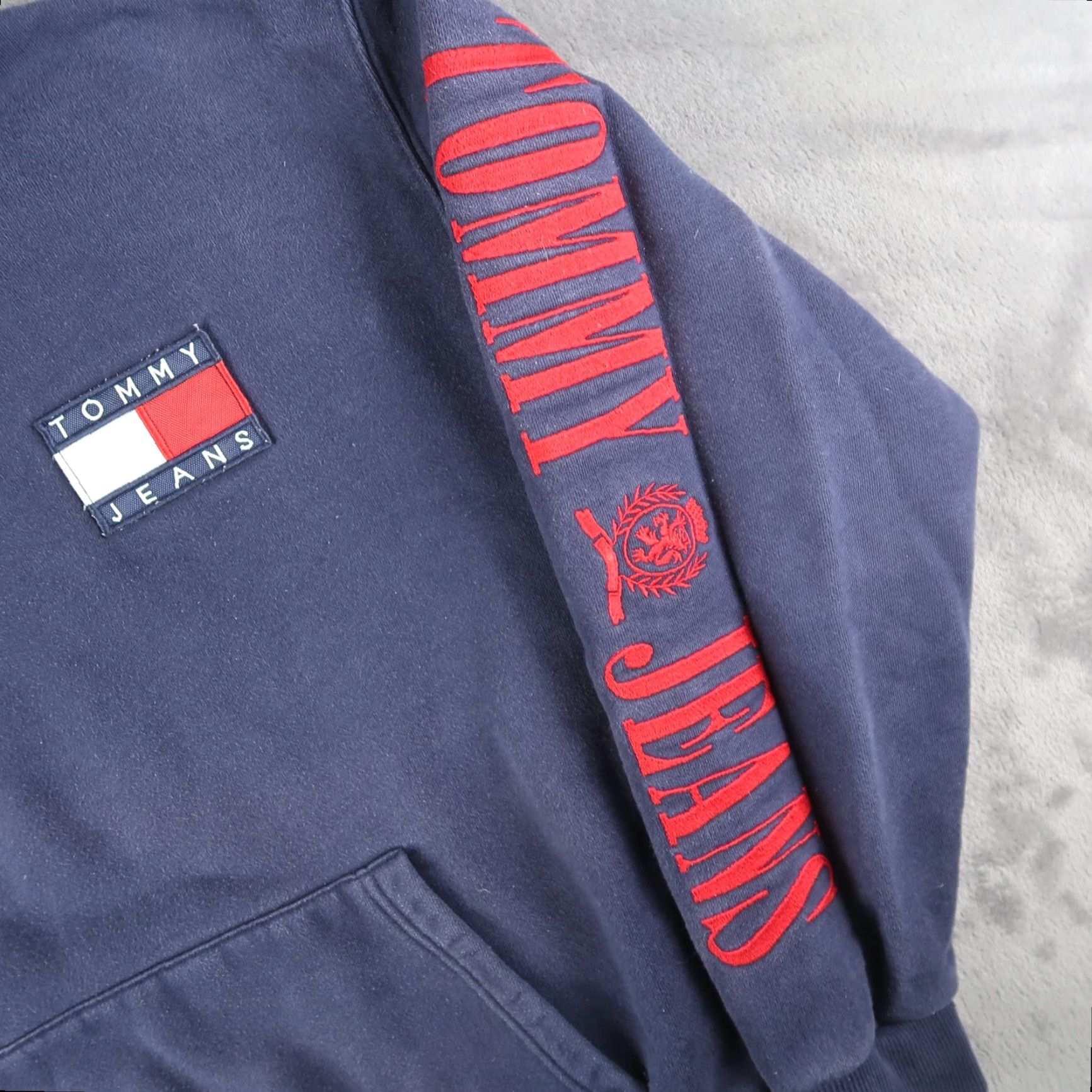 Tommy Hilfiger VINTAGE Tommy Hilfiger Jeans Sweatshirt Hoodie Adult M Medium Blue Pullover Mens Size US M / EU 48-50 / 2 - 4 Thumbnail