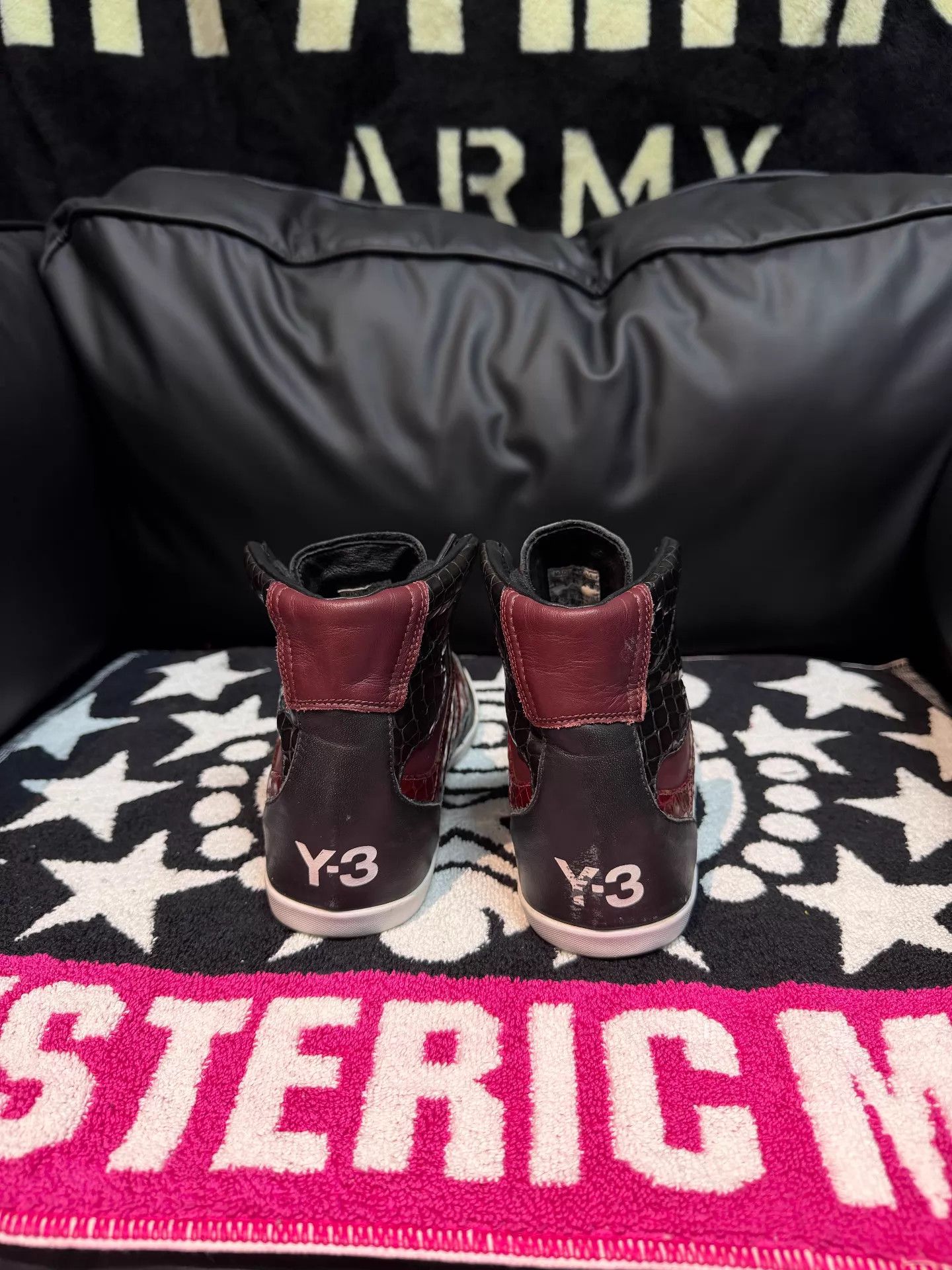Y-3 Y-3 Croc Embossed Sneaker 38.5 9.7/10 Size US 6 / IT 36 - 6 Thumbnail