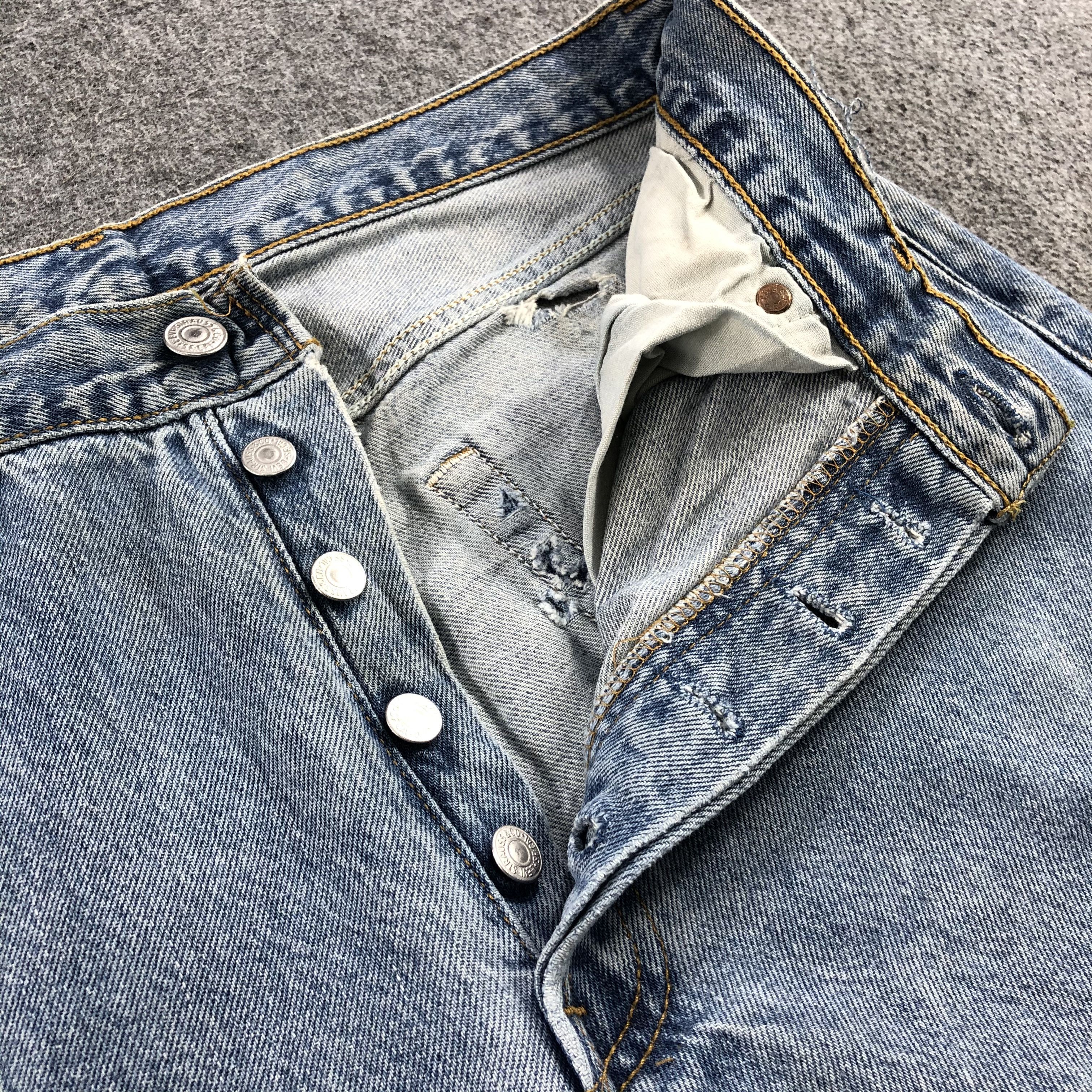 Levi's Vintage 90s Blue Wash Levis 501 Jeans-J1753 Size US 32 / EU 48 - 10 Thumbnail