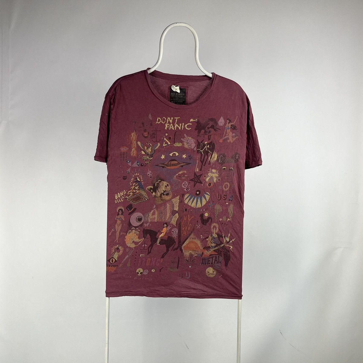Allsaints Allsaints dont panic Tshirt multi logo size XLarge Size US XL / EU 56 / 4 - 1 Thumbnail