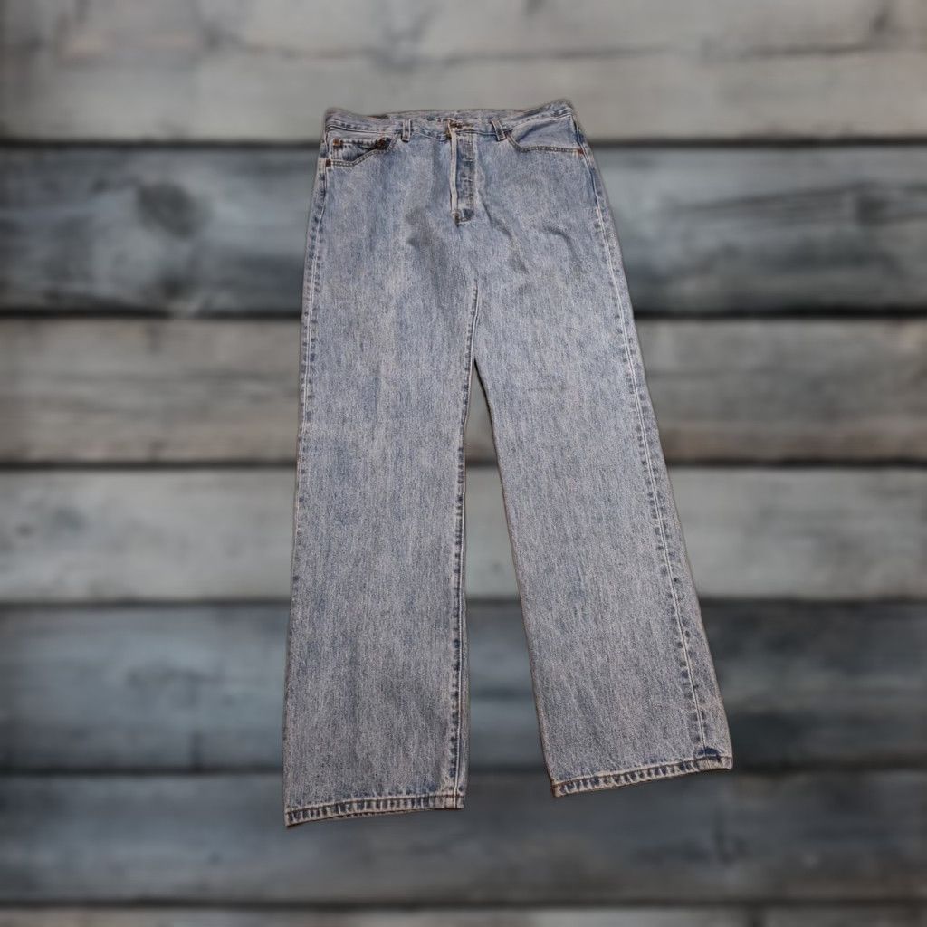Levi's VINTAGE Levi's 501 Jeans Men 36x34 Denim Straight Fit Mid-Rise Faded Blue 80s 90s Classic Size US 36 / EU 52 - 1 Thumbnail