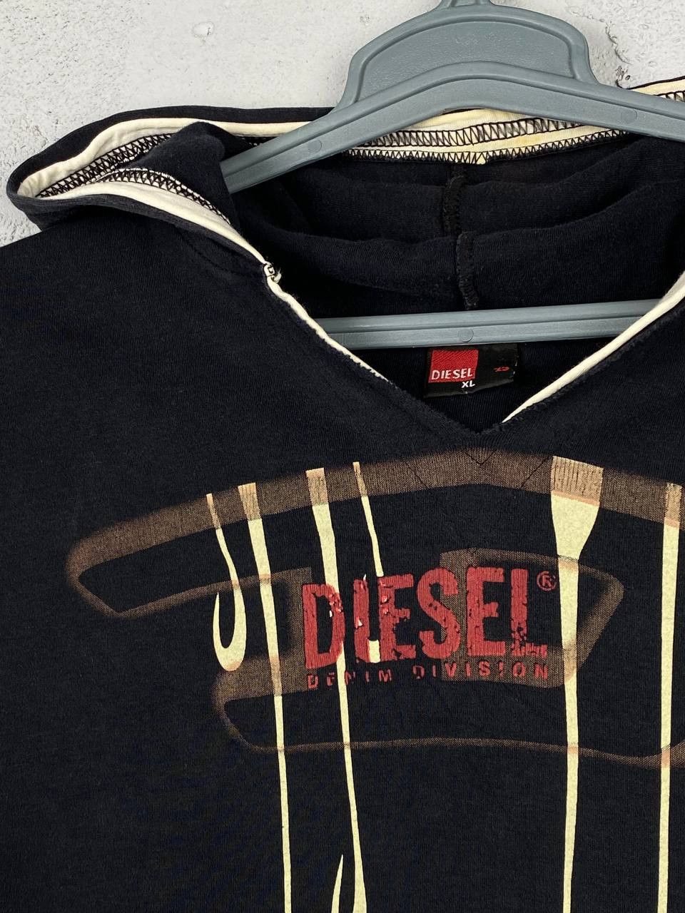 Diesel × Vintage Vintage Y2K Diesel Printed Back Hooded T-Shirt Size US XL / EU 56 / 4 - 6 Thumbnail