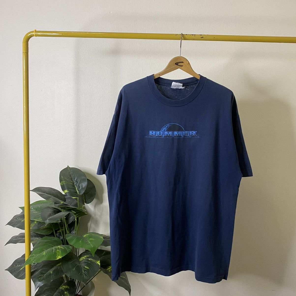 Vintage Vintage 2000s Hummer H2 SUV Promo T Shirt Size US XL / EU 56 / 4 - 6 Thumbnail