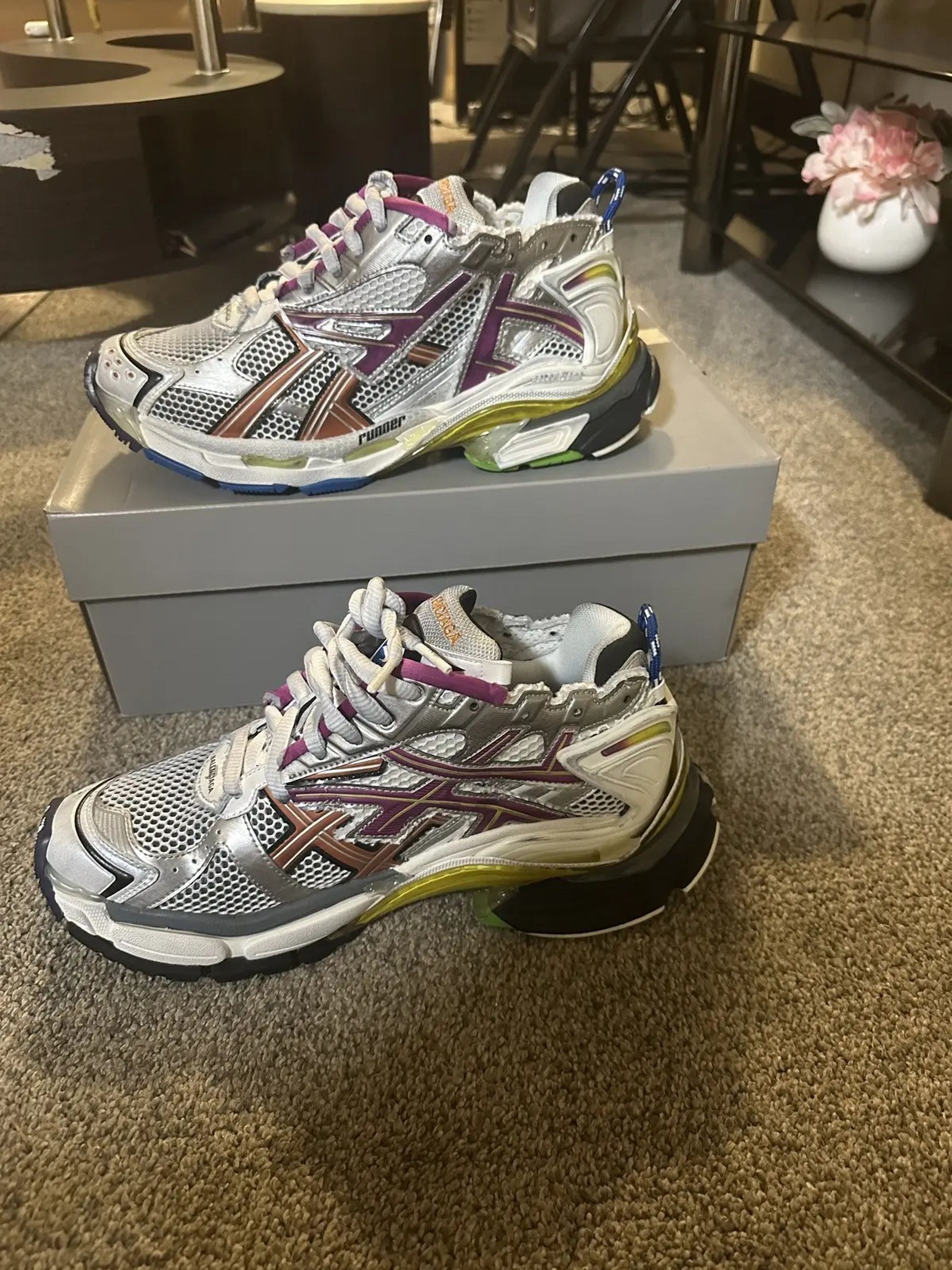 Balenciaga Balenciaga Runner Multicolor Sneakers Size US 10 / EU 43 - 2 Thumbnail