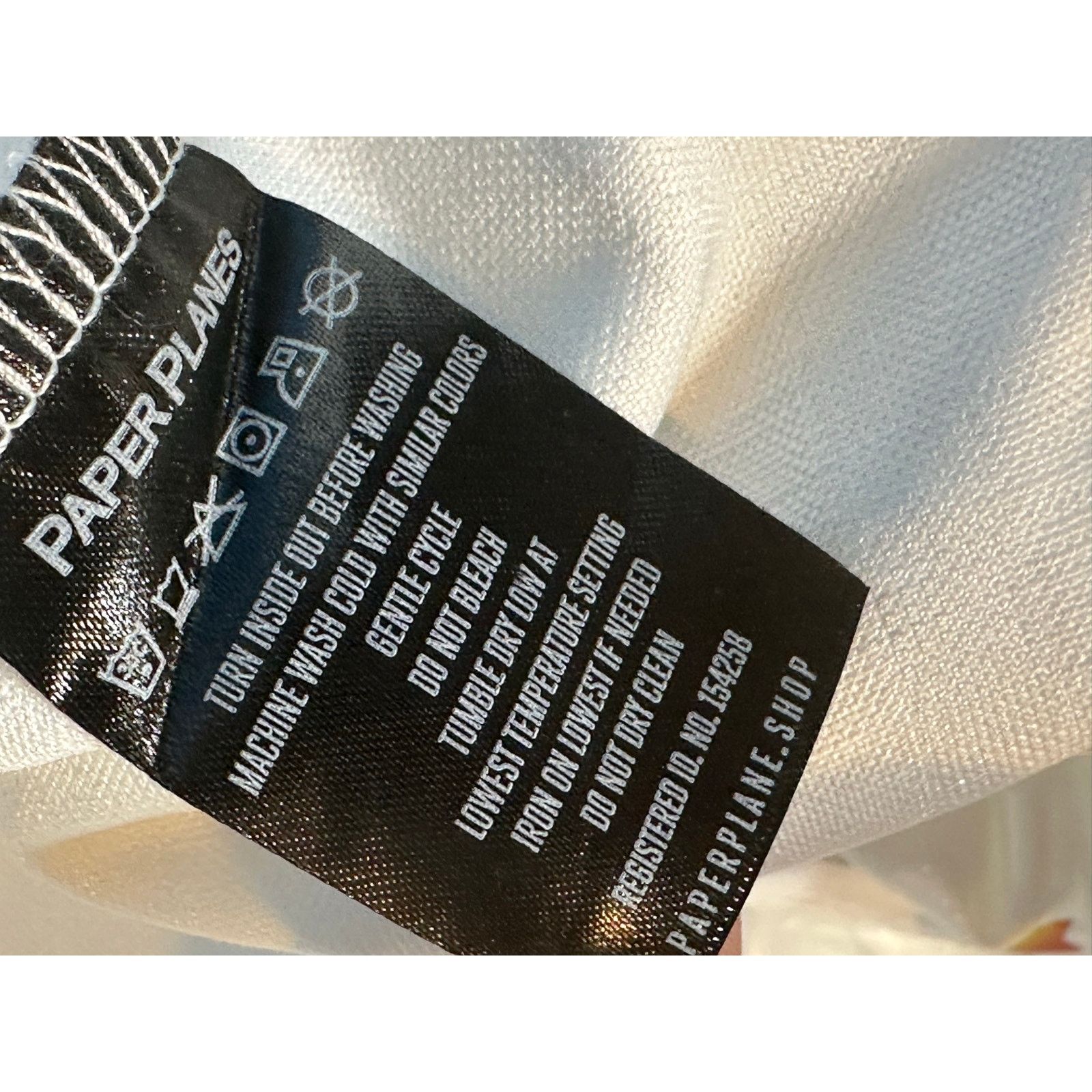 Paper Planes Planes Airways Soccer white Shorts size 2X Size US 42 / EU 58 - 4 Thumbnail