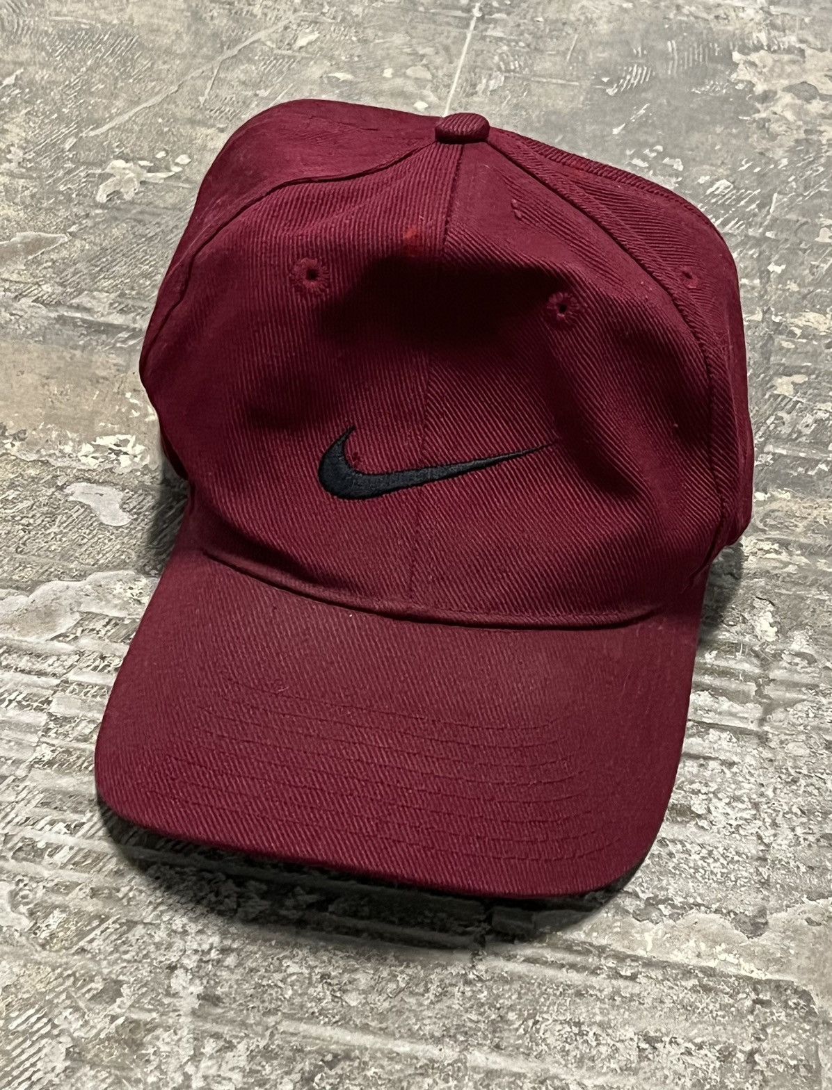 Nike × Vintage Nike 90s vintage burgundy red hat streetwear hype swoosh Size ONE SIZE - 2 Thumbnail