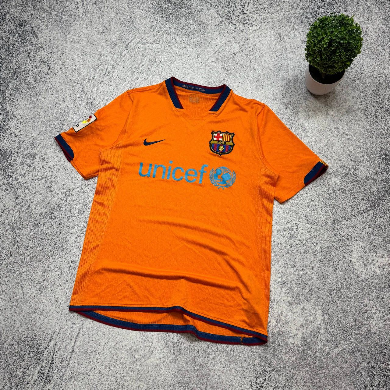 Nike Vintage Nike Barcelona 2006/2008 Away Football Jersey Shirt Size US S / EU 44-46 / 1 - 10 Thumbnail